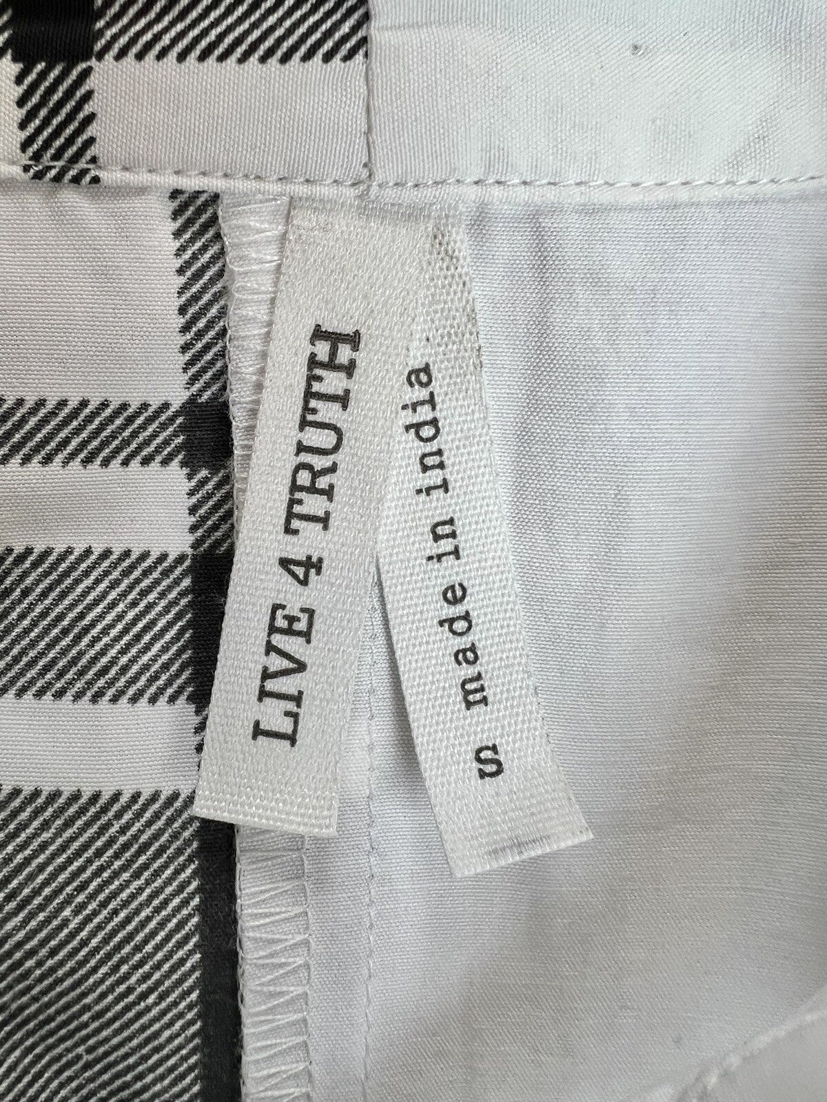 Live 4 Truth Women’s Plaid Long Sleeve Button-Down Shirt Sz S