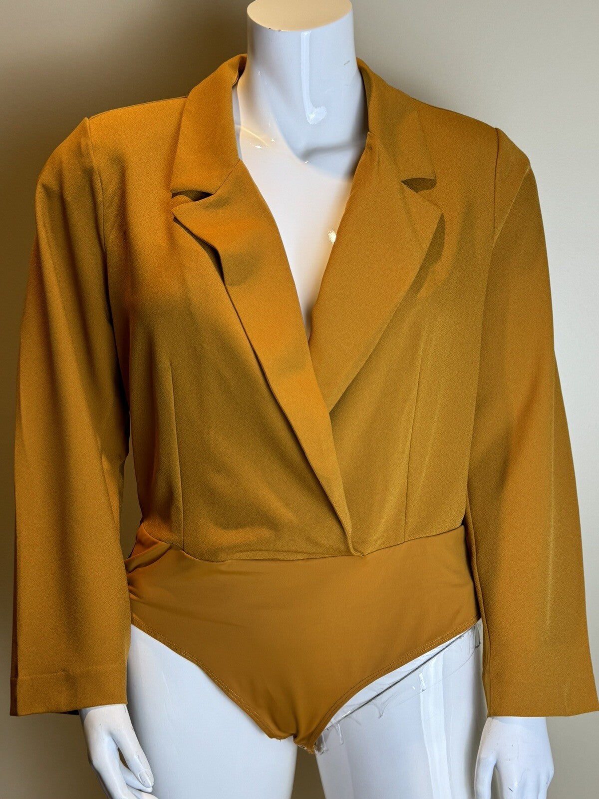 TA Women’s BLAZER BODYSUIT Sz 3XL. (B.52/1))