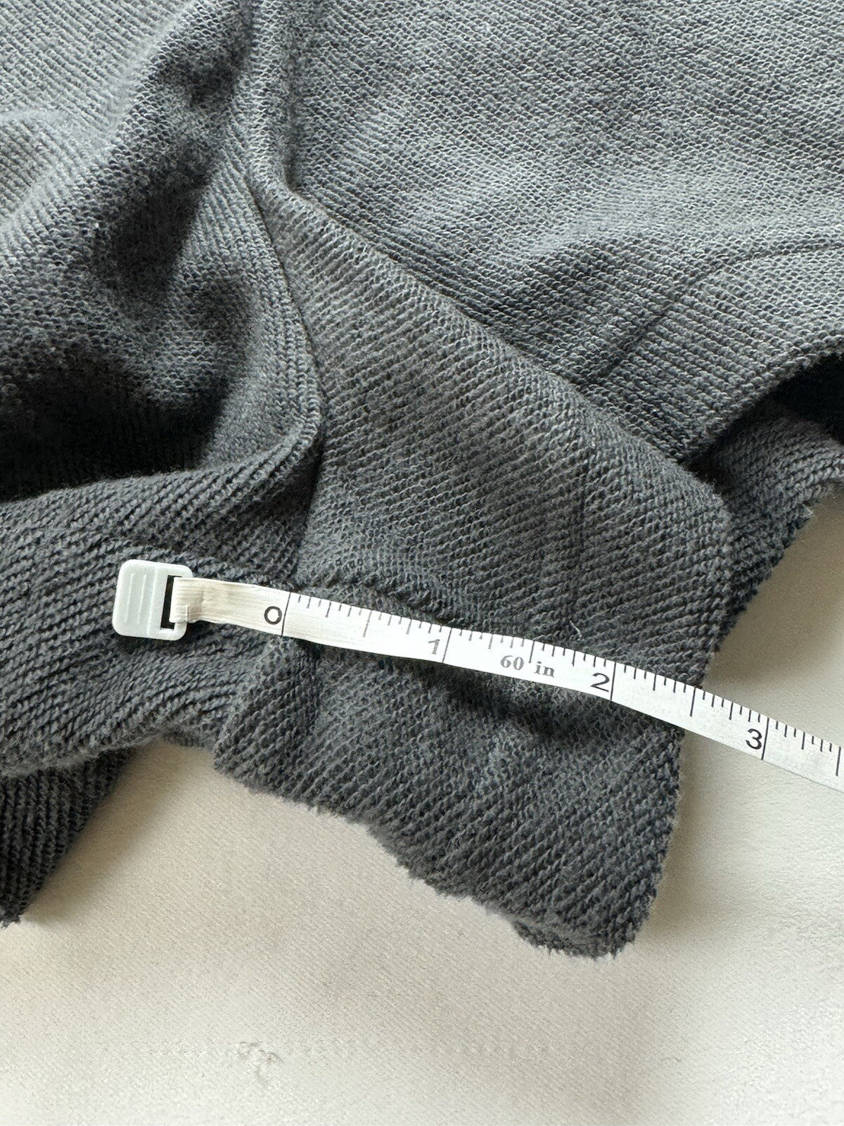 $68 Nike Womens Gray Fleece Shorts Sz XL. (B.94)