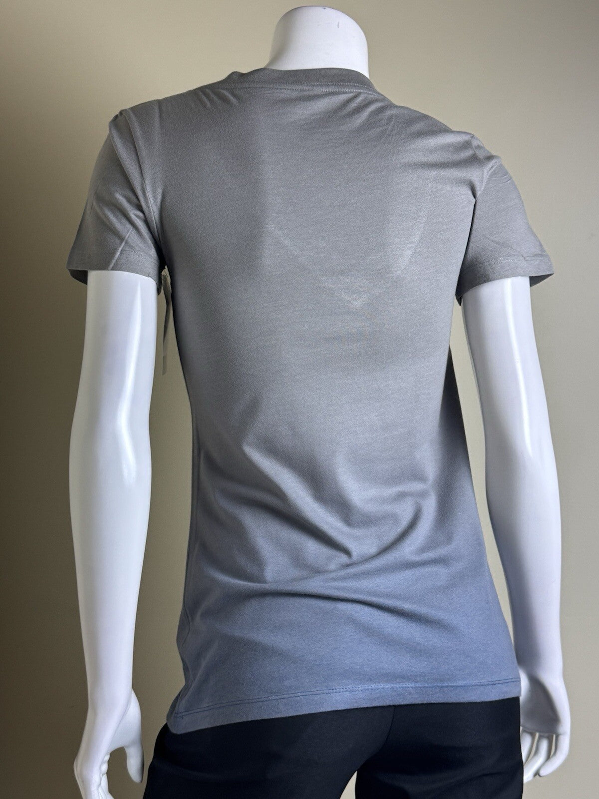 LeverWear Women's Golf shirt Sz M   (B.135)