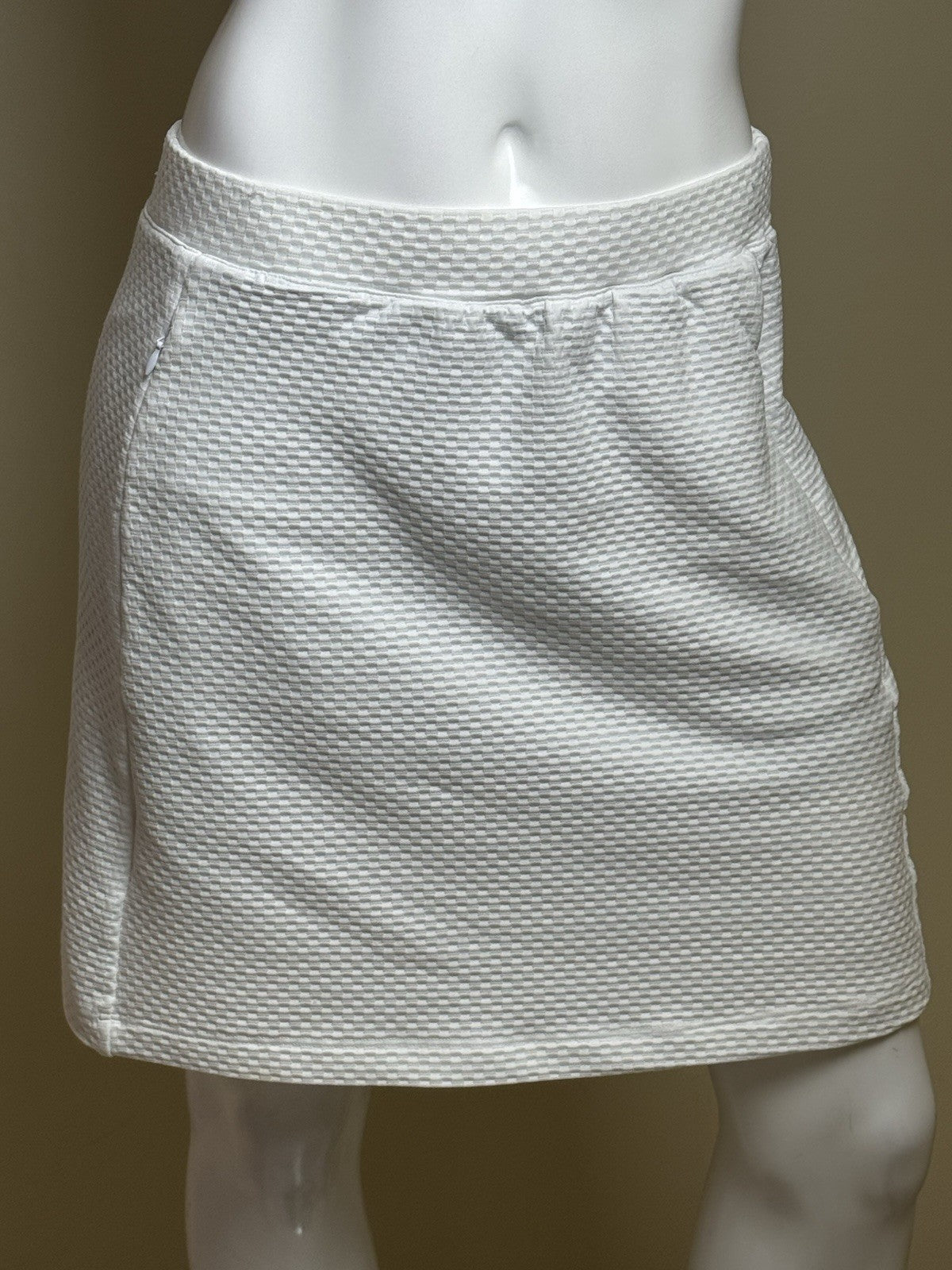 Tail Women's Golf Skort Skirts White Sz S    (B.175)