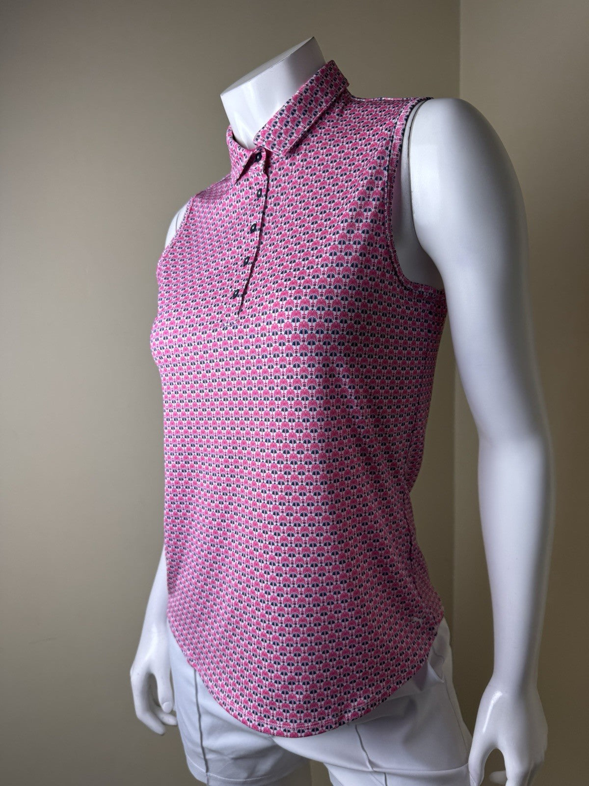 Puma Women’s Golf Shirt Sz S.   (B.162)