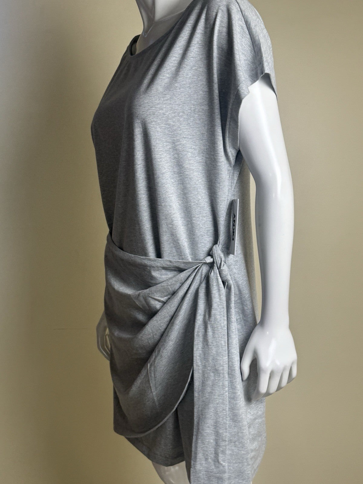 $109 DKNY Women’s Gray Dress Sz L    (B.032)