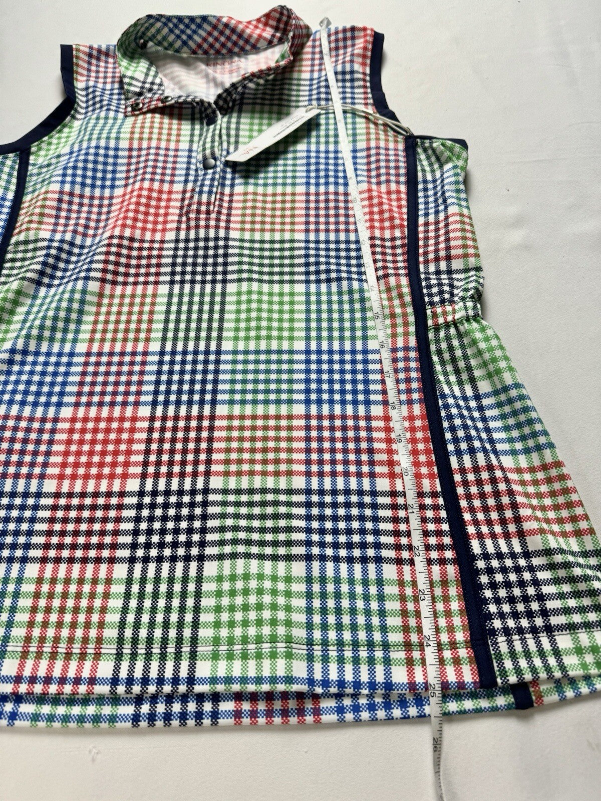KINONA Women’s Sleeveless Golf Plaid Shirt Sz M     (B.160)