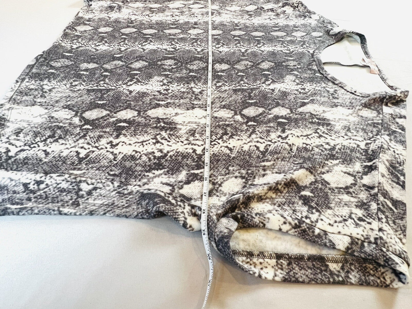 Philosophy Snake Short Women's Sz 2X