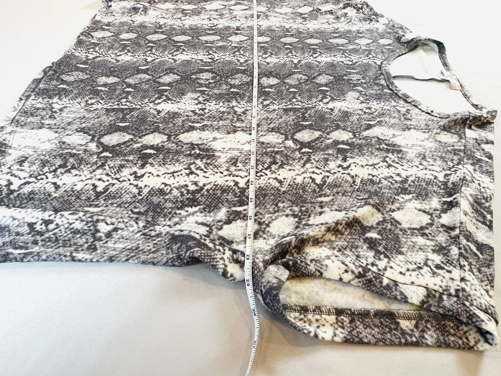 Philosophy Snake Short Women's Sz 2X