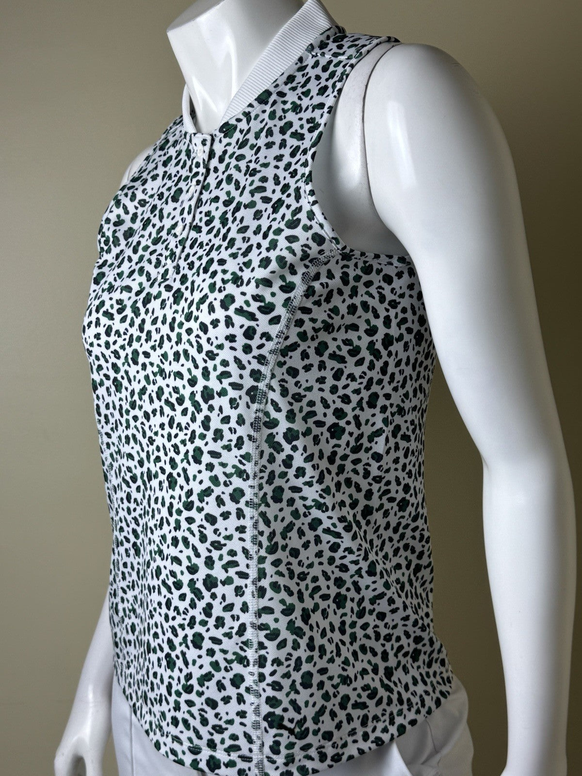 Puma Women’s Golf Shirt Sz S.   (B.162/1)