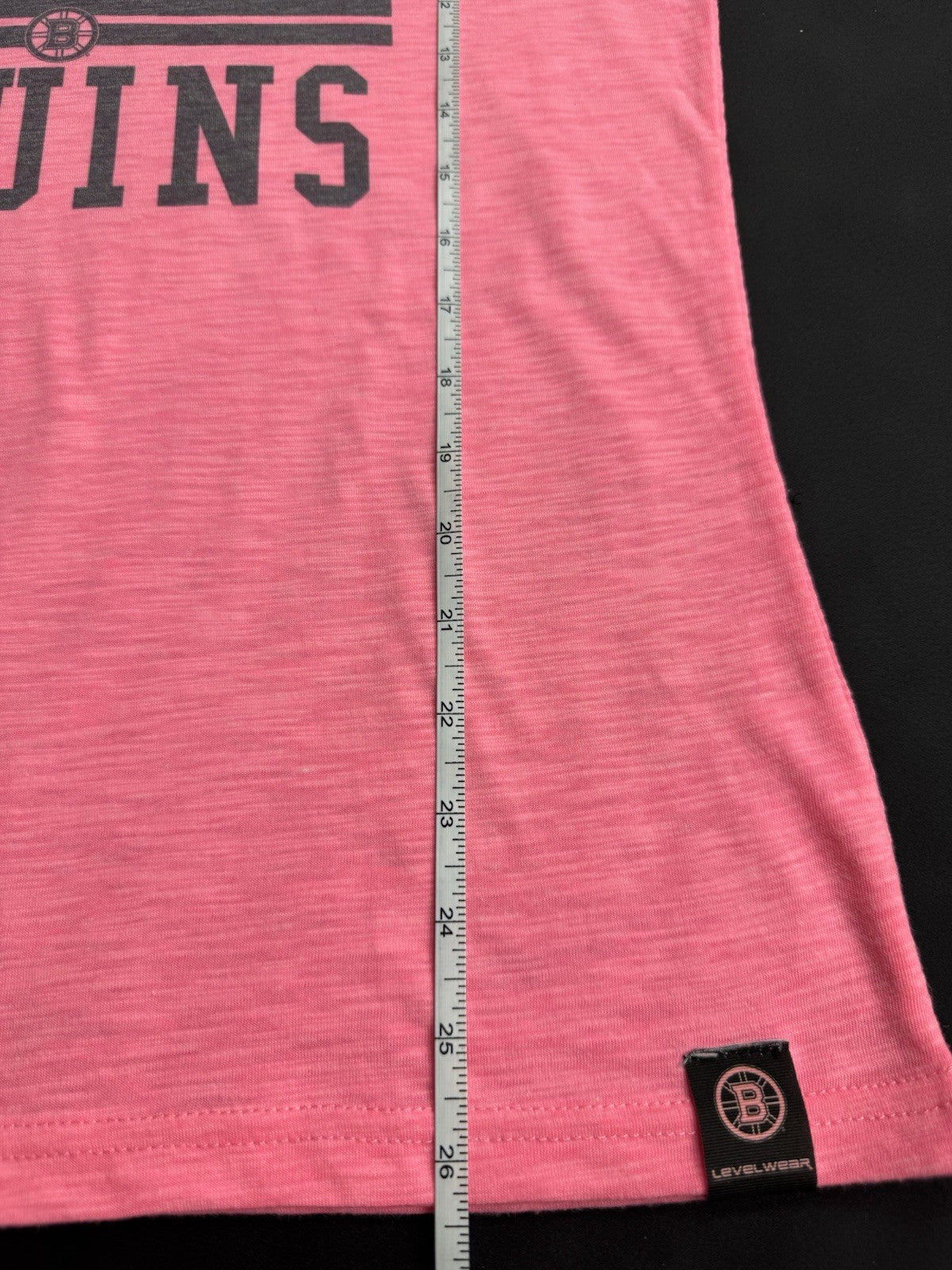 LeverWear Women's Boston Logo shirt Sz M   (B.170)