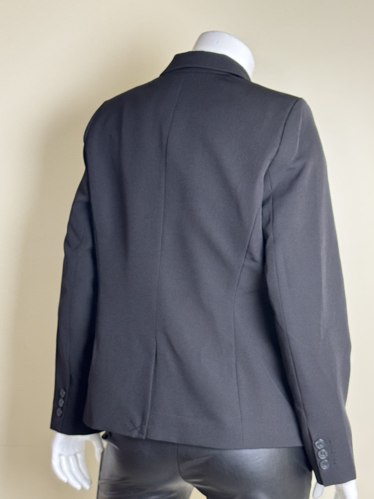 $159 DKNY Women's Black Suit Jacket Blazer Size 14.   (B.065)