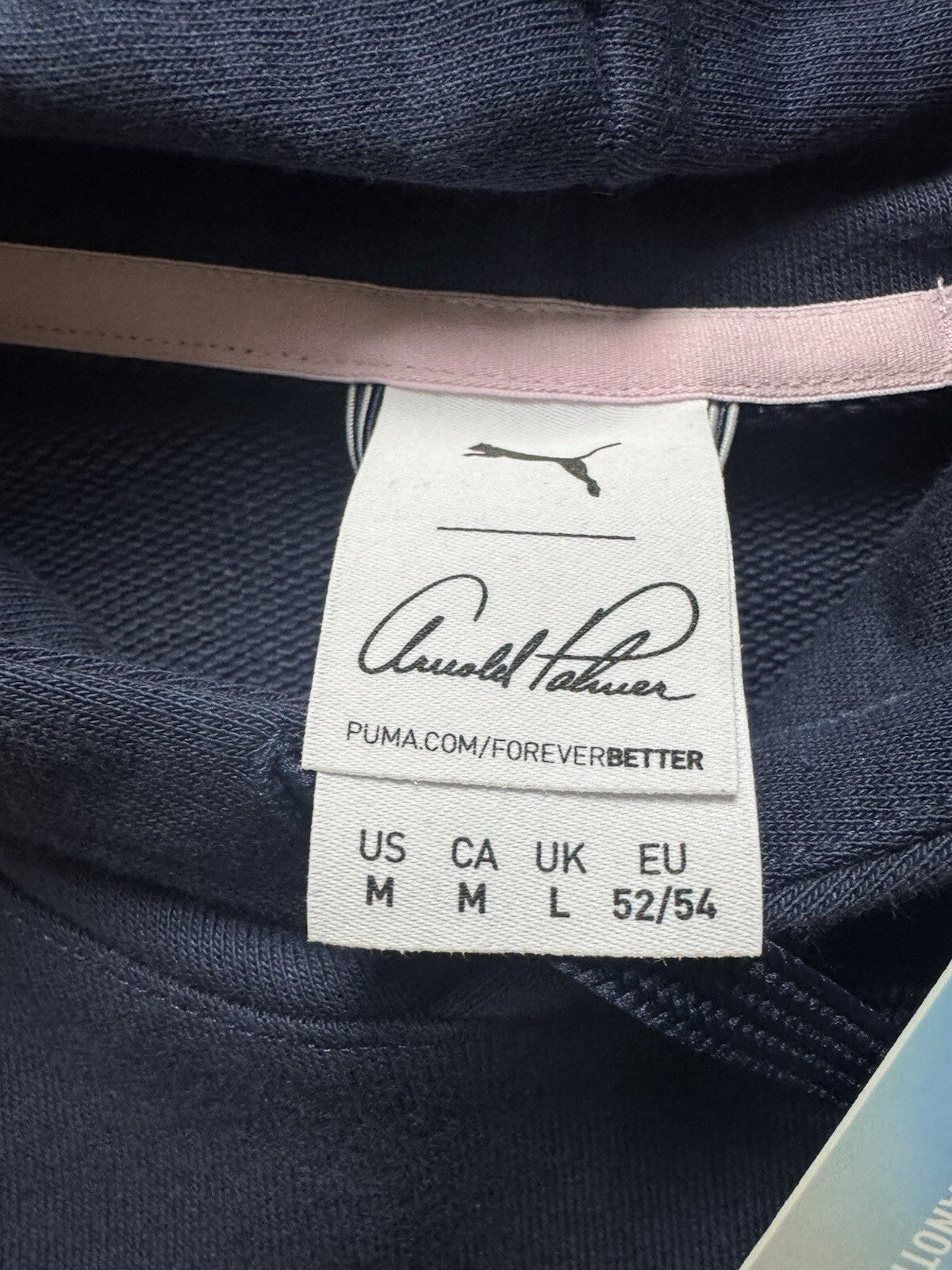 Puma Women's Hooded Golf Sweater Size S.   (B.128)