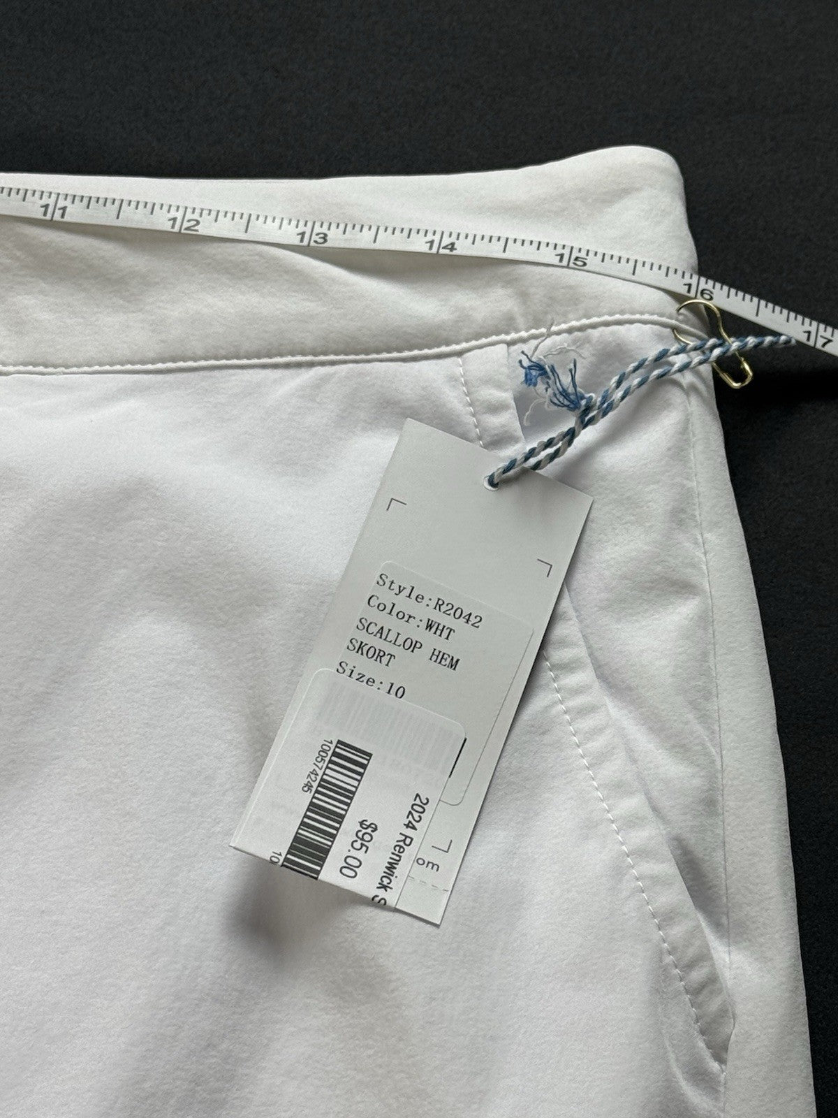 Renwick Women’s Tennis Golf Skirt Skort Sz 10.  (B.156)