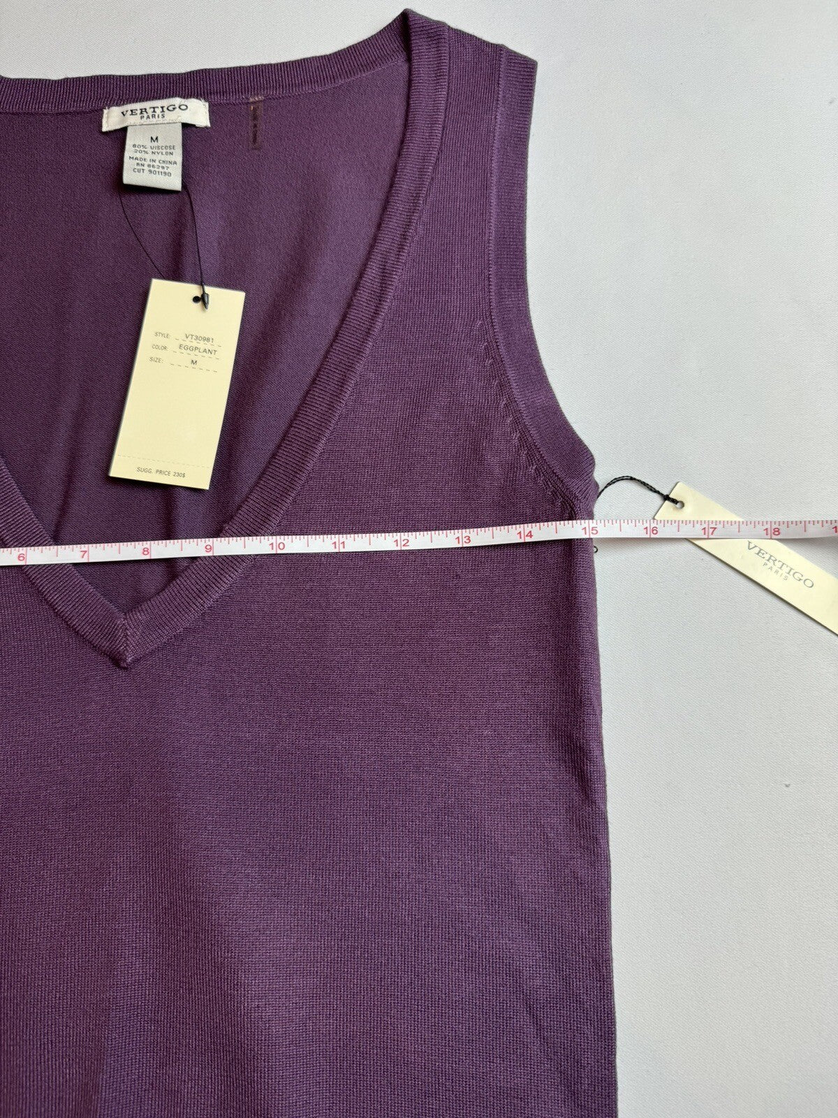 $230 Vertigo Paris Women’s Eggplant Color Top Size M      (B.68))