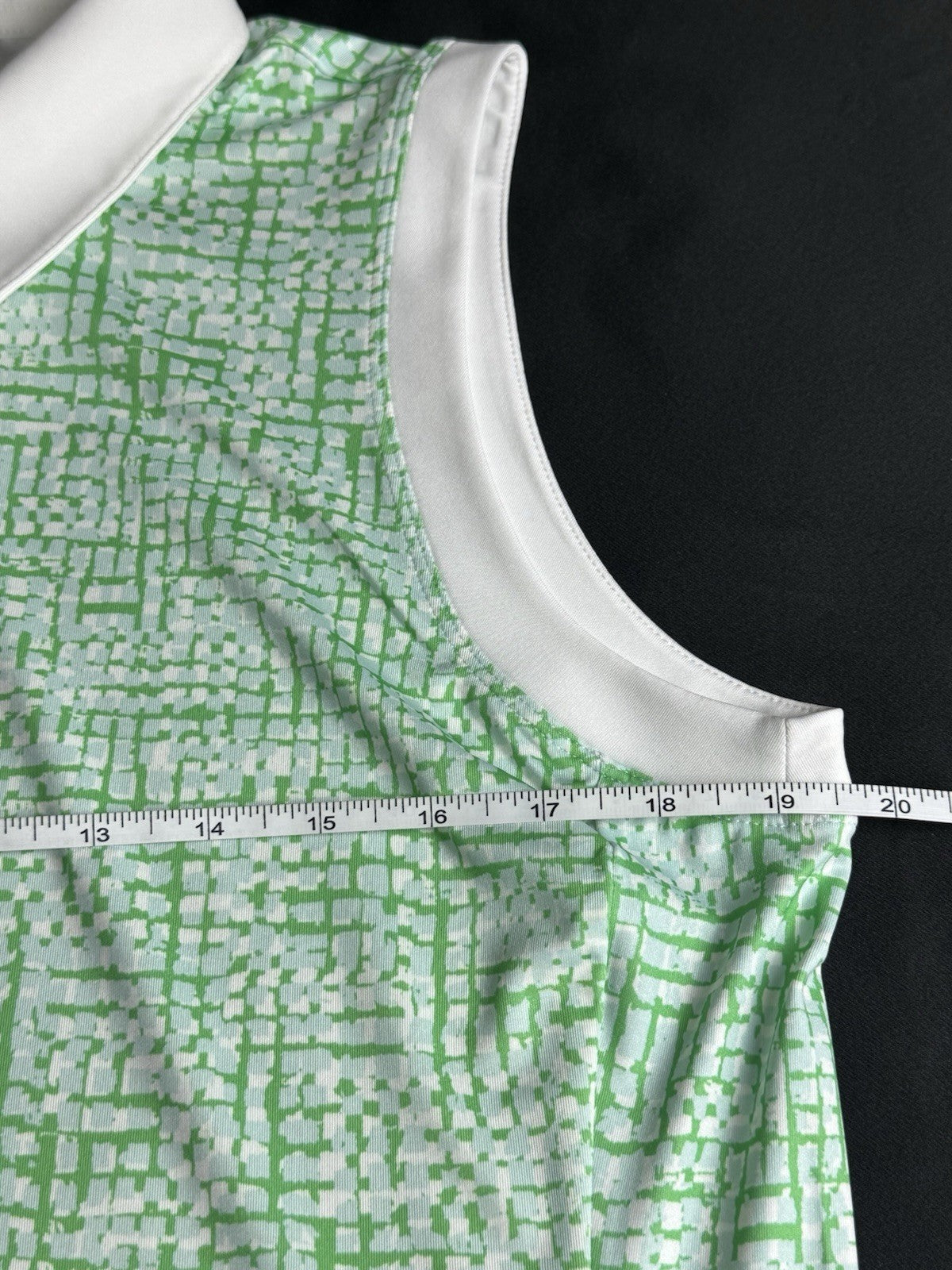 Adidas Women’s Golf Shirt Sz L    (B.172)