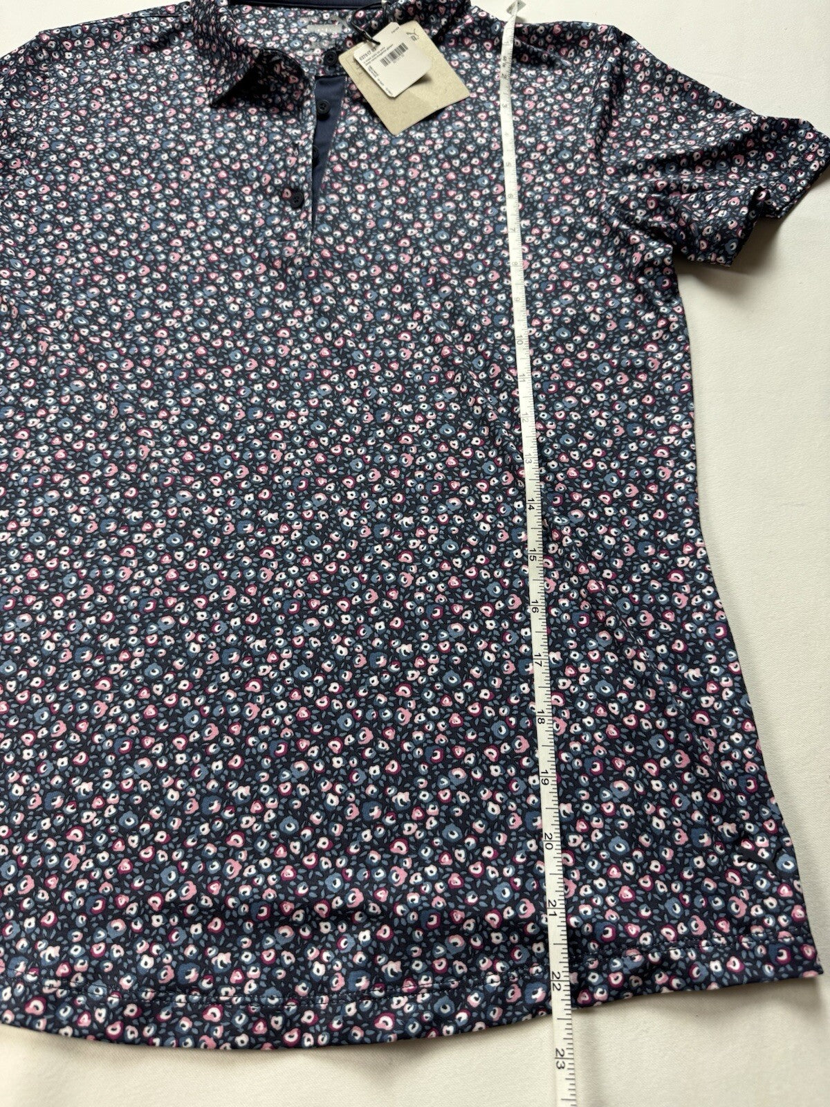 Puma Women’s Golf Shirt Sz S.   (B.131/1)