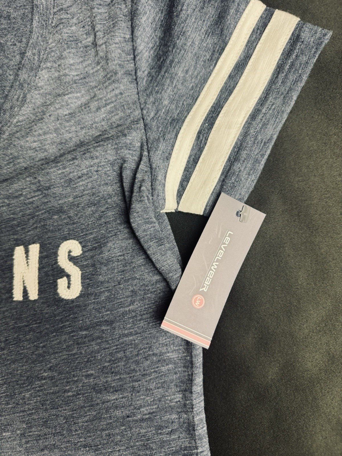 LeverWear Women's Canadiens Logo T-shirt Sz M   (B.172)