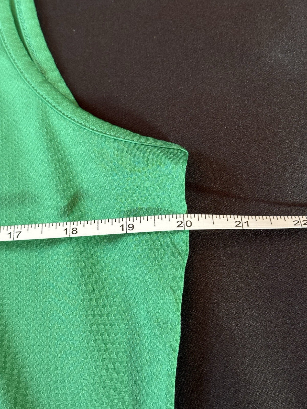 $70 NIVO Women's Golf Shirt Size XL.    (B.166)