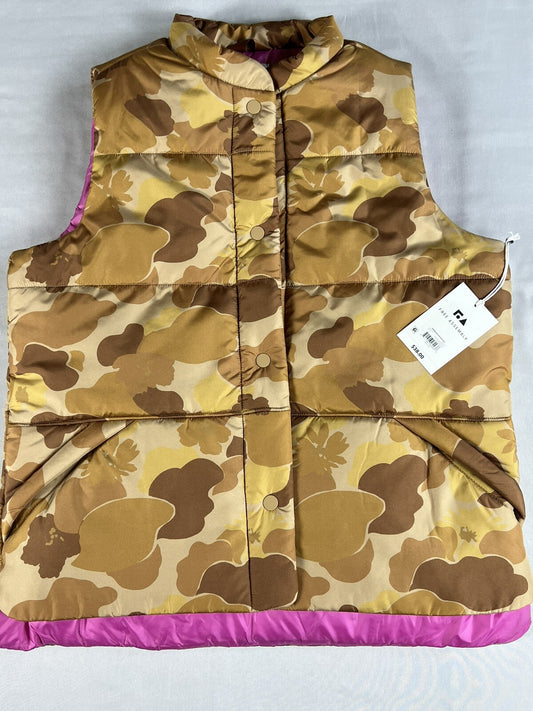 Free Assembly Women's Oversized Puffer Vest Sz XL Camouflage Pink Inside