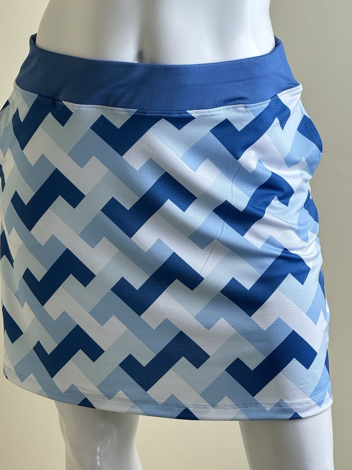 Sport Haley Women’s Golf Skirt Skort Sz L  (B.83)