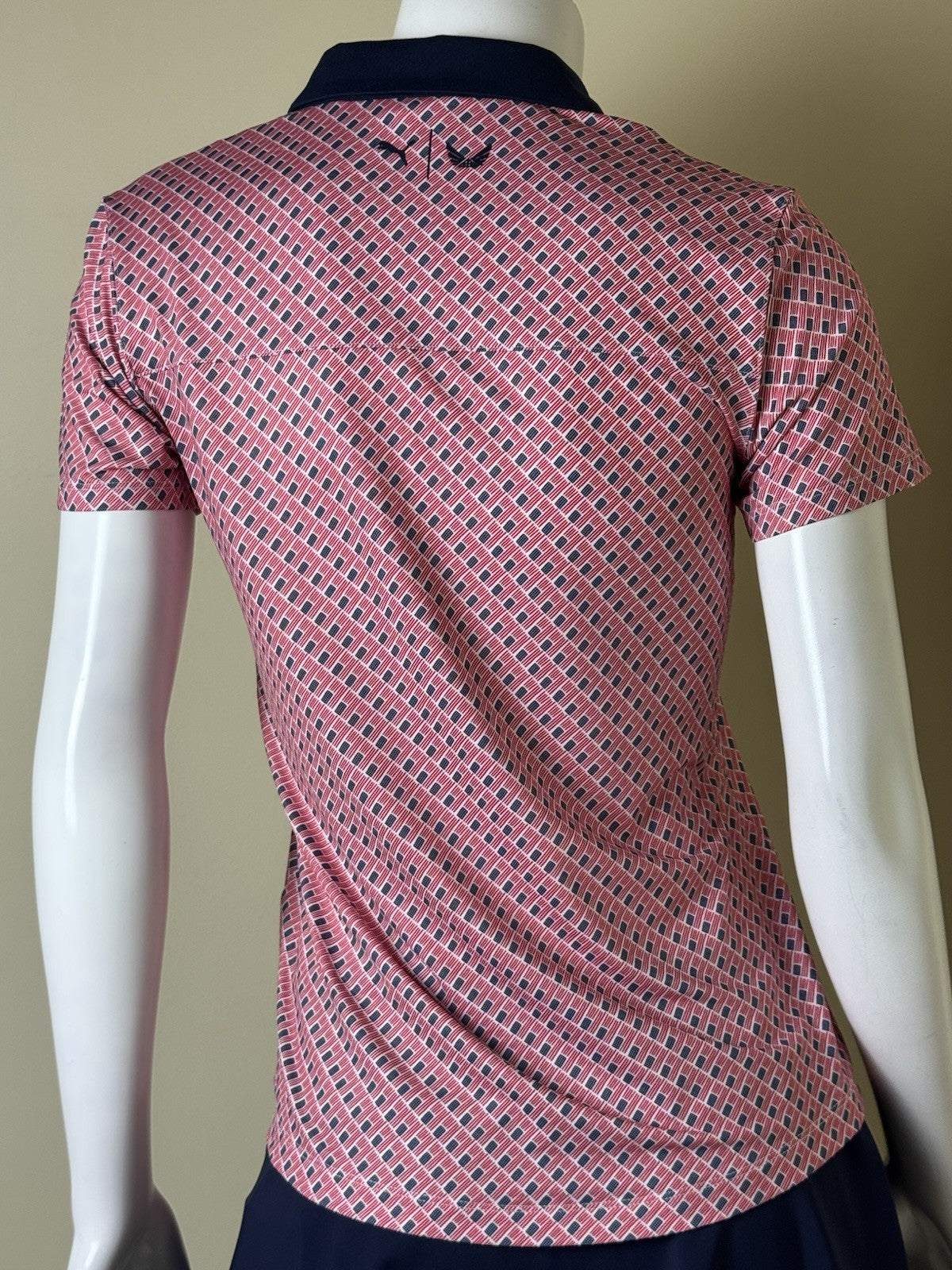 Puma Women’s American Flag Printed Golf Shirt Sz S.   (B.164/3)