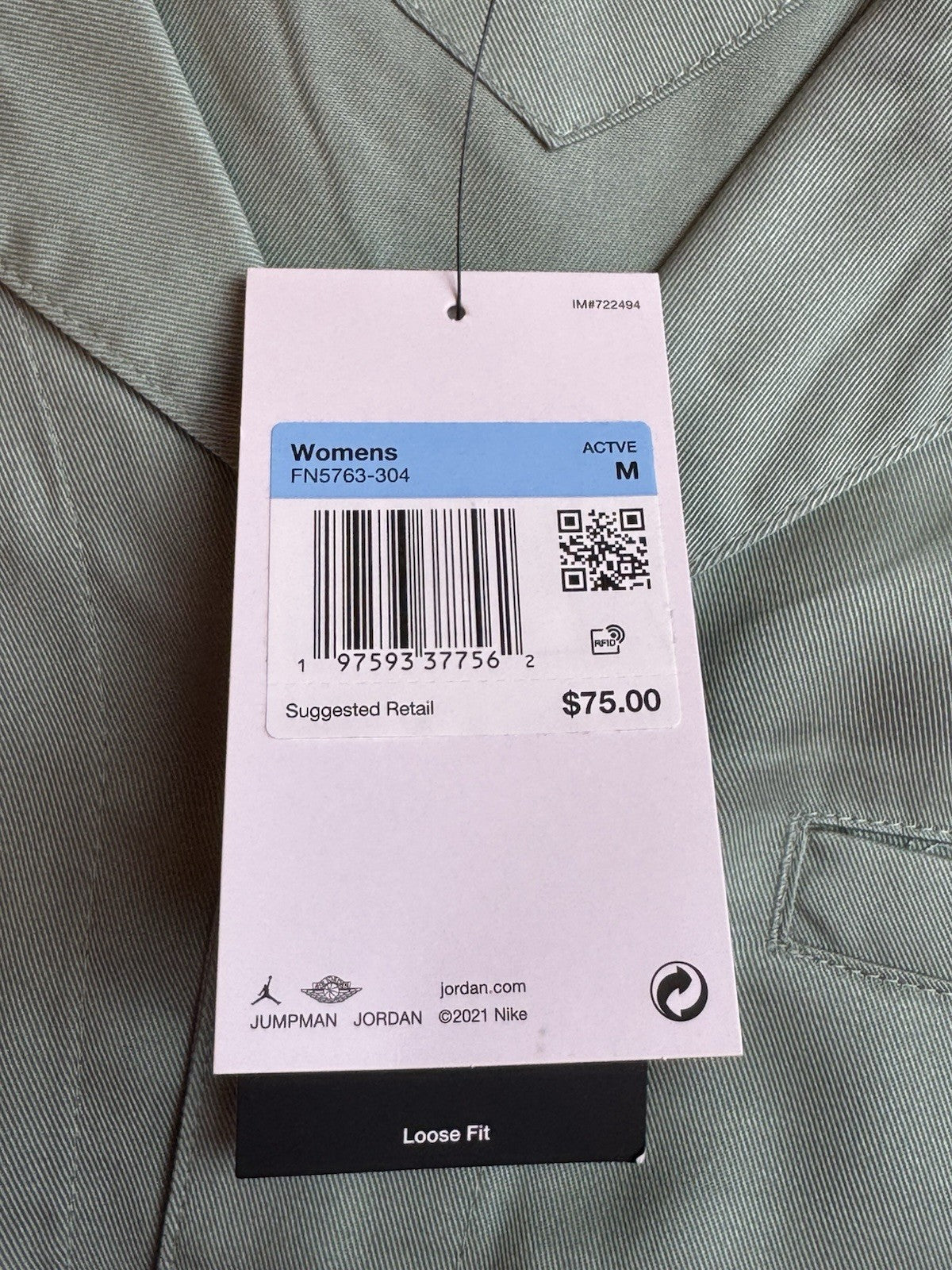 $75 Nike Women’s Michael Jordan Button Down Shirt Sz S.       (B.165)