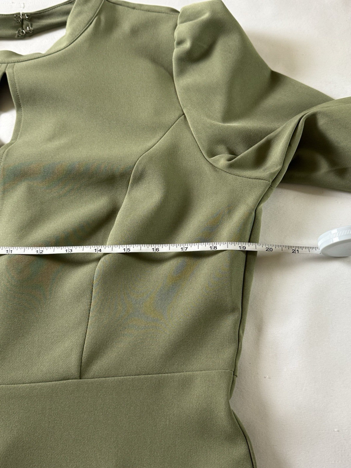 $128 NANETTE LEPORE Green Fit- Flared Dress Sz 10.       (B.191)