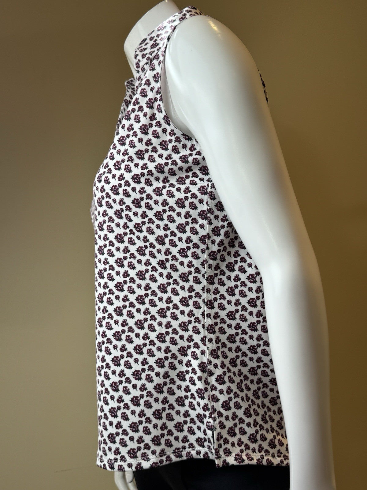 BELYN KEY Women’s Golf Shirt Sz S.    (B.165)