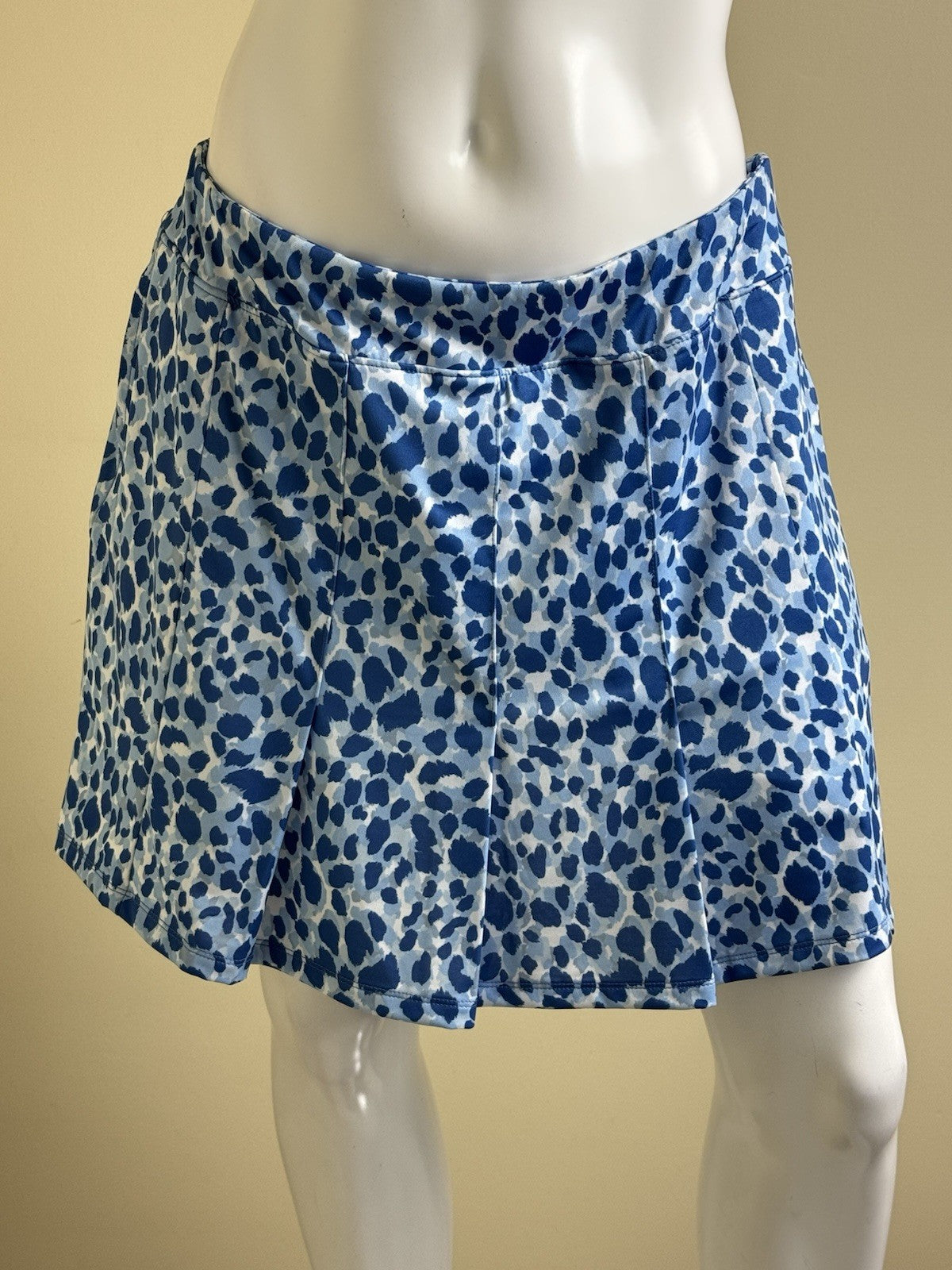 Sport Haley Women’s Golf Skirt Skort Sz L.      (B.145)