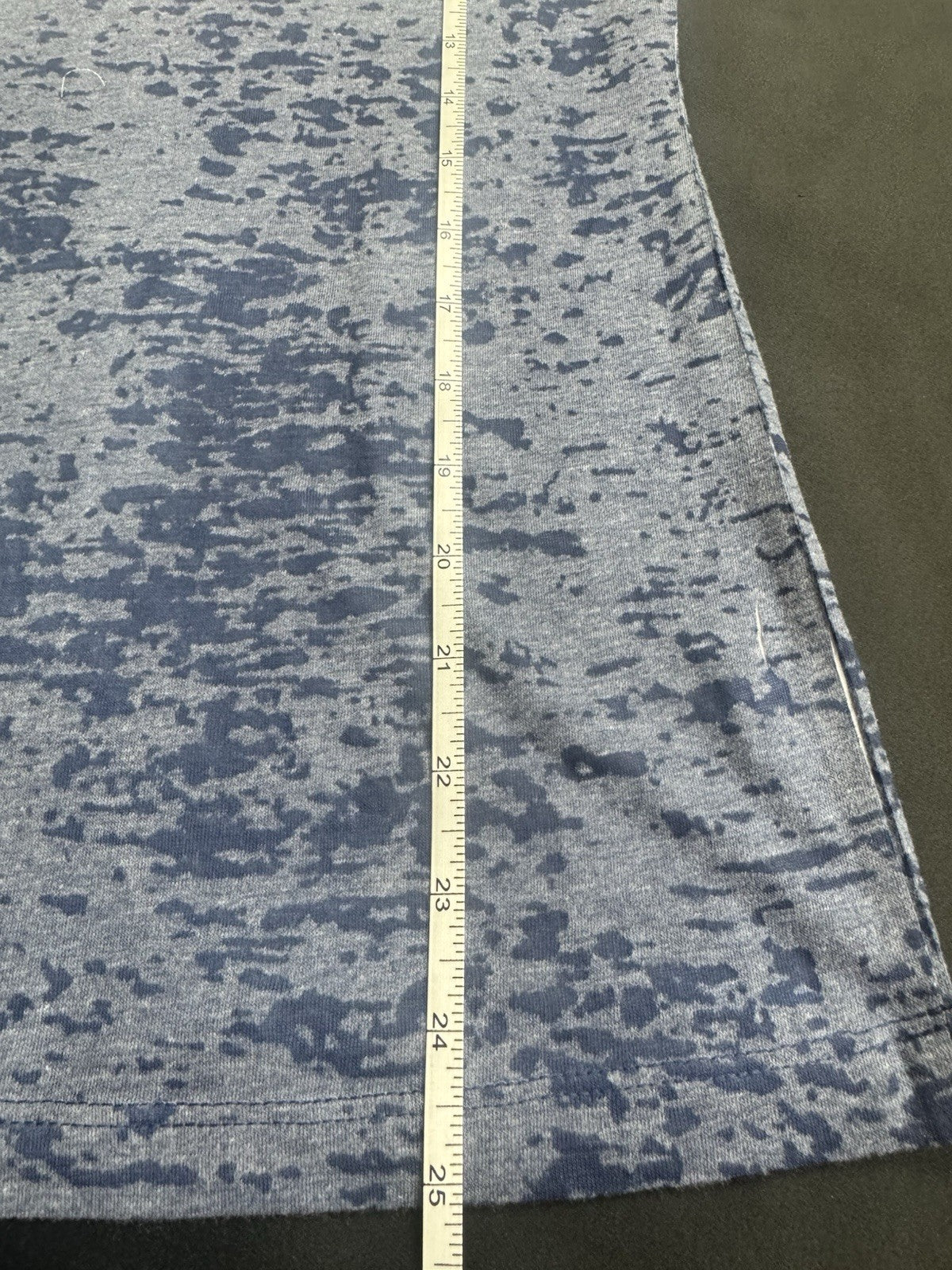 LeverWear Women's Virginia Logo shirt Sz M   (B.170)