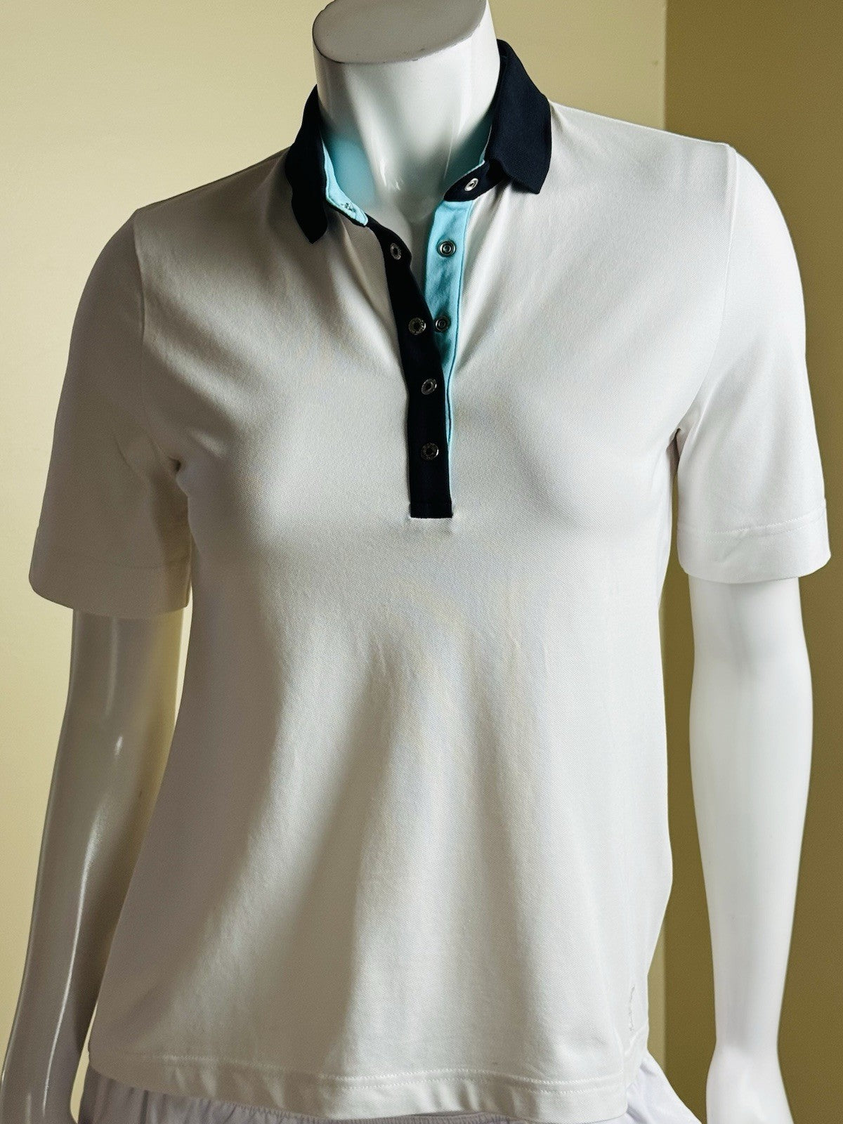 $119 GOLFINO Women's Golf Shirt Sz 6.      (B.188)