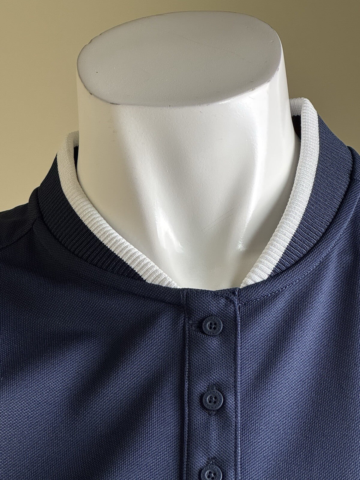 Puma Women’s Golf Shirt Sleeveless Sz S (B.127/2)