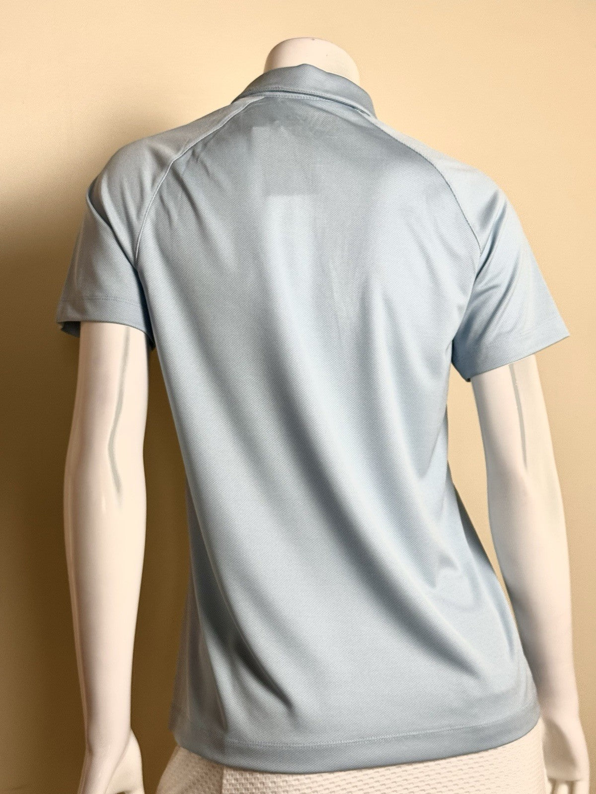 LeverWear Women's Golf shirt Sz M   (B.174)