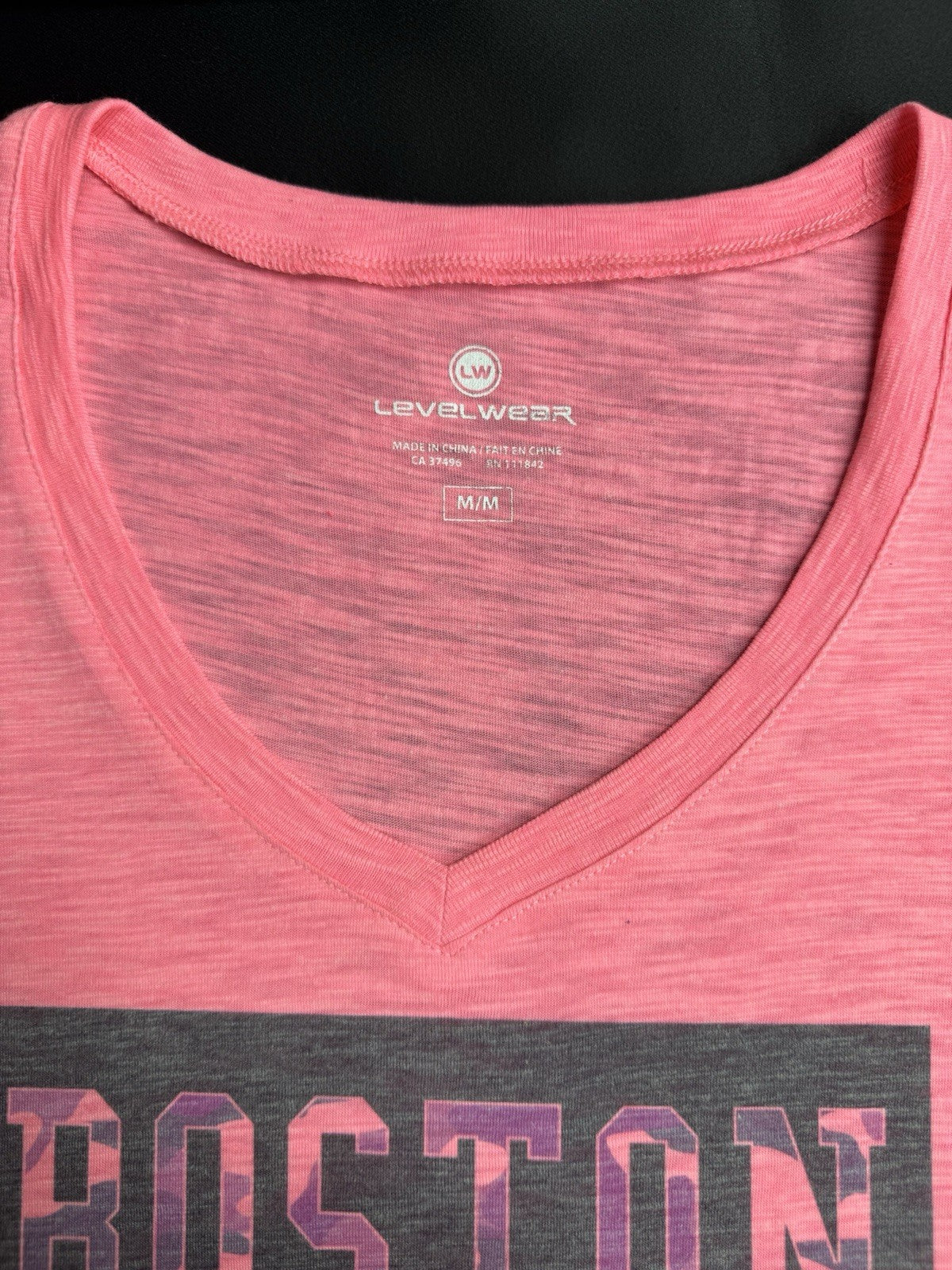 LeverWear Women's Boston Logo shirt Sz M   (B.170)