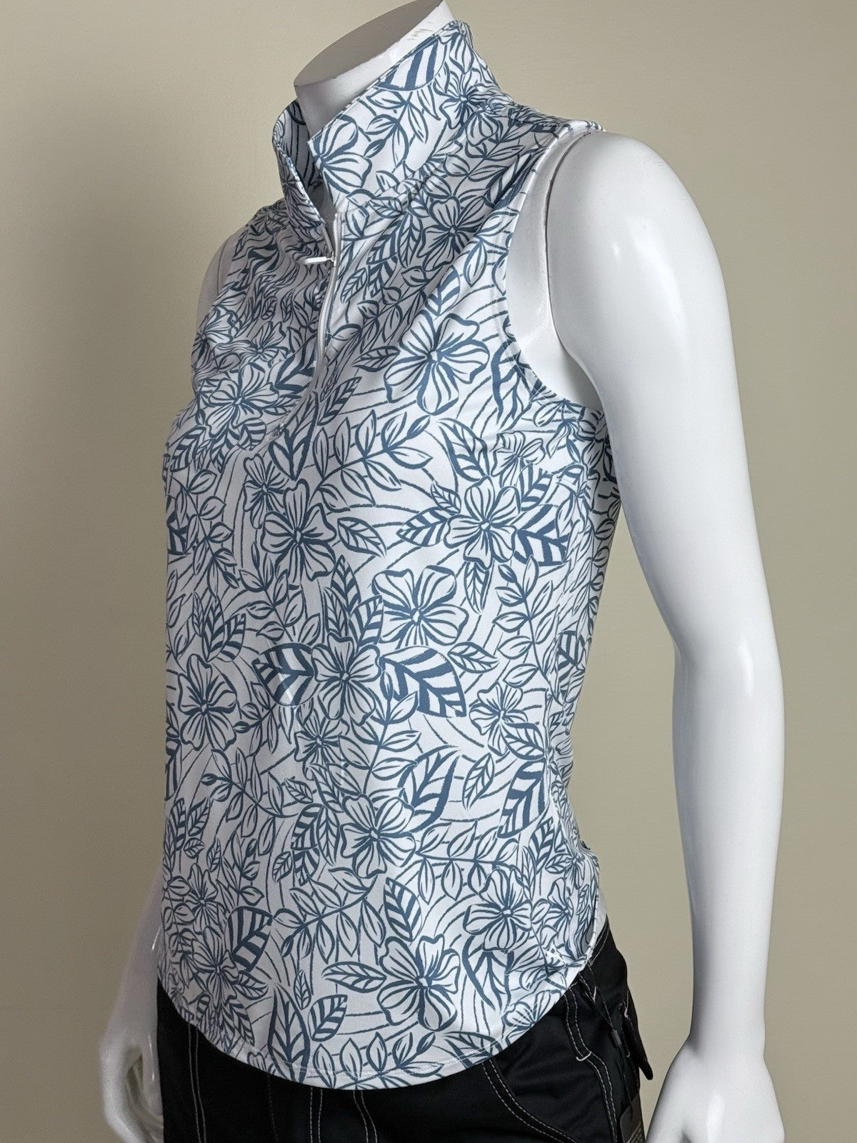 Puma Women’s Golf Shirt Sz S.   (B.194/7)