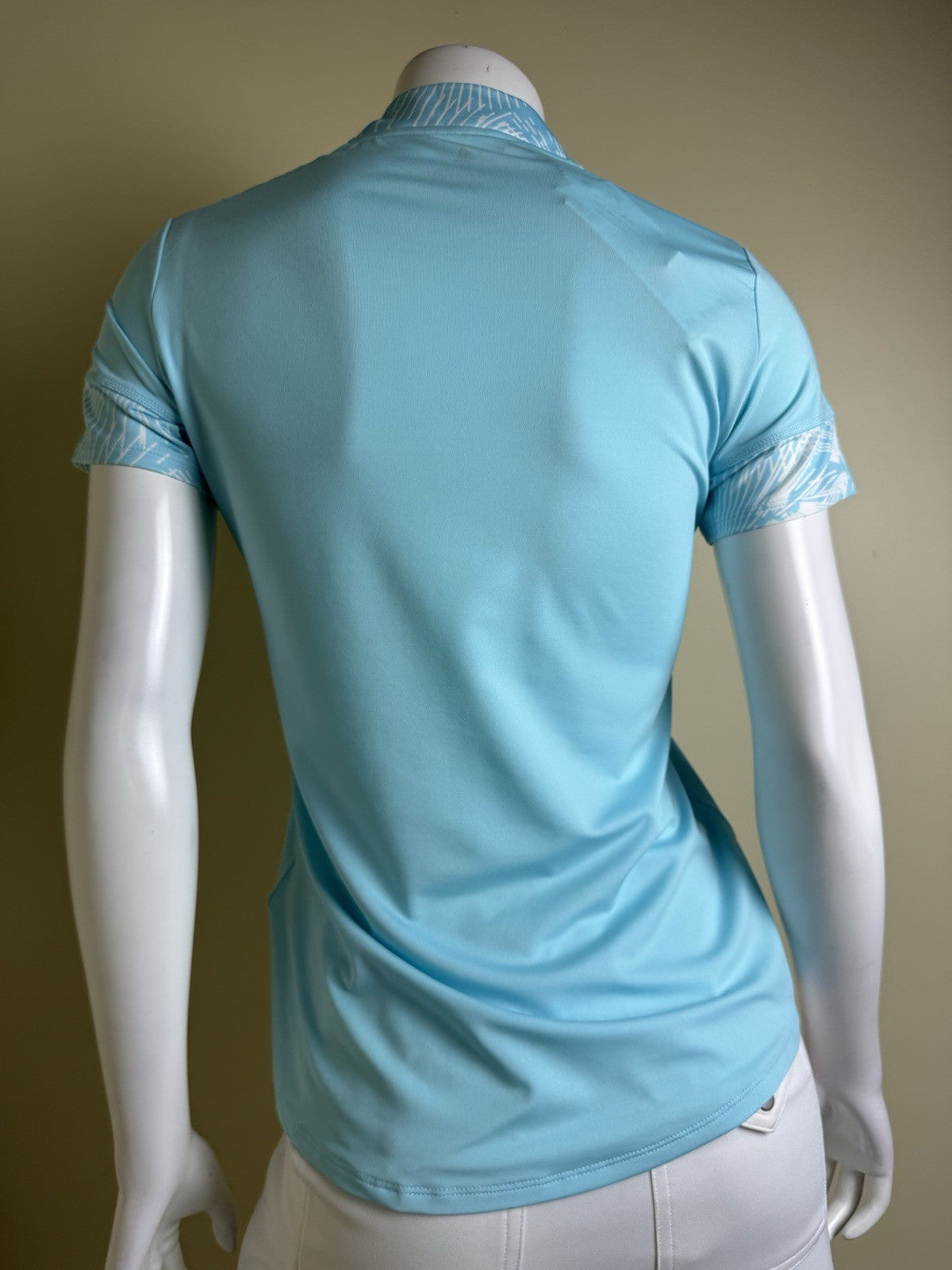 $65 Adidas Women’s Golf Shirt Sz XS Climacool  (B.157)