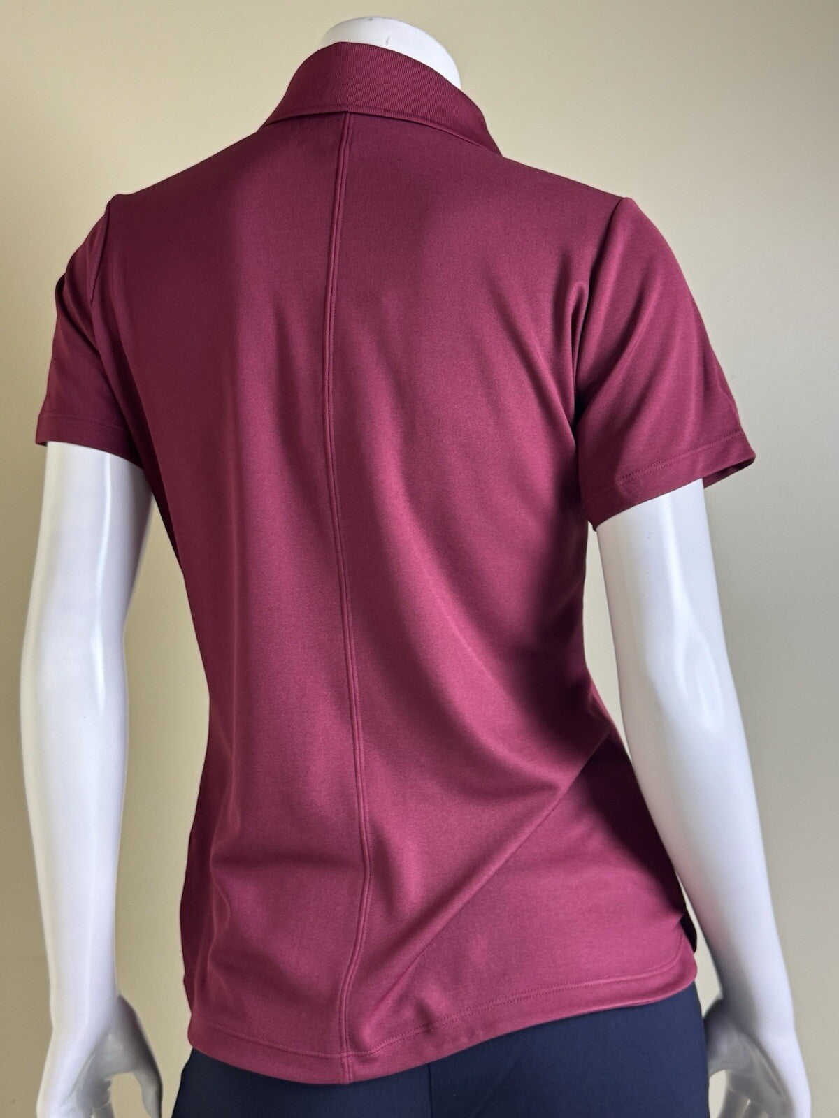 NikeGolf Women’s Golf Shirt Sz M.    (B.145/3)