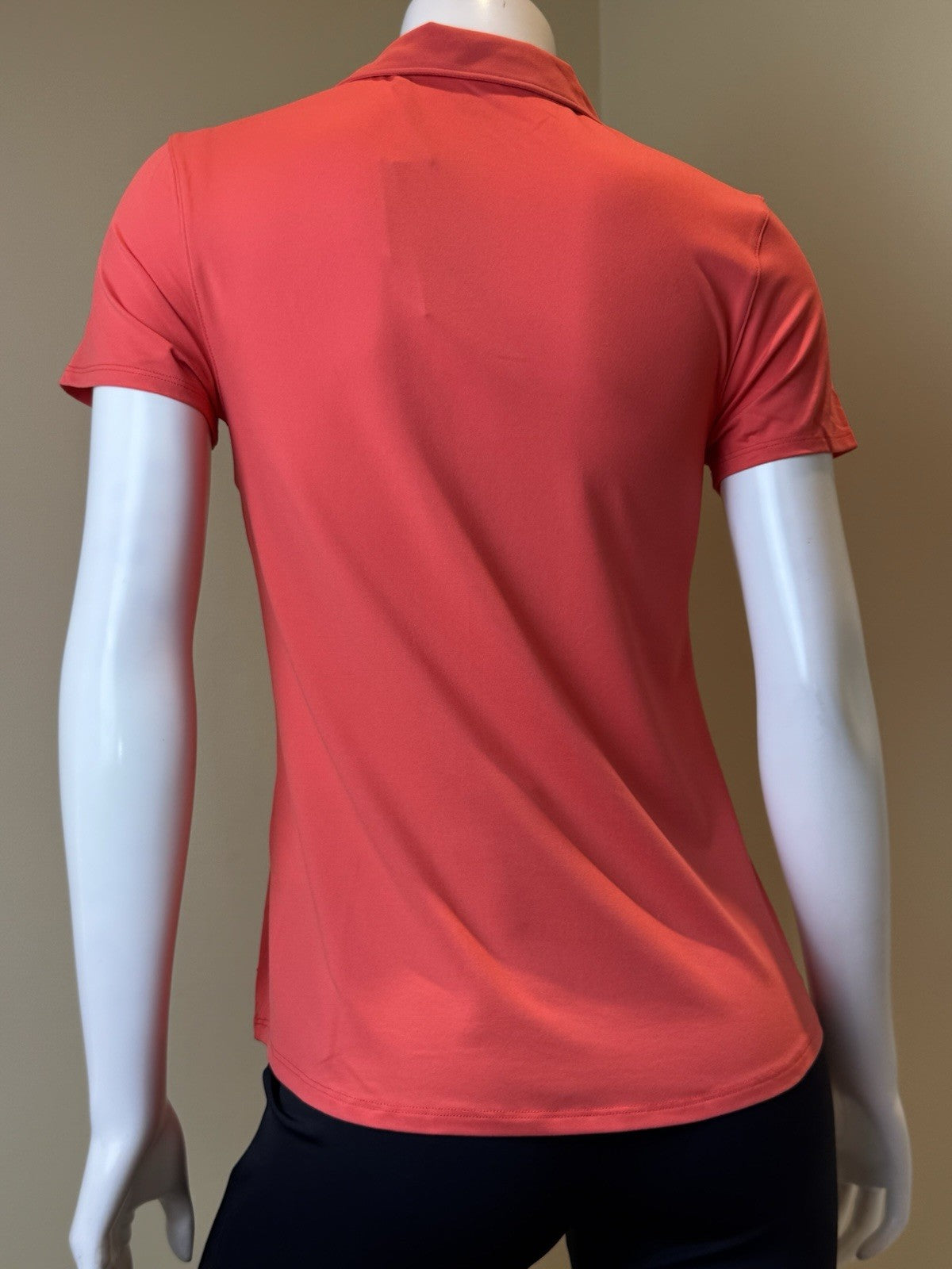 Puma Women’s Golf Shirt Sz S.   (B.165)