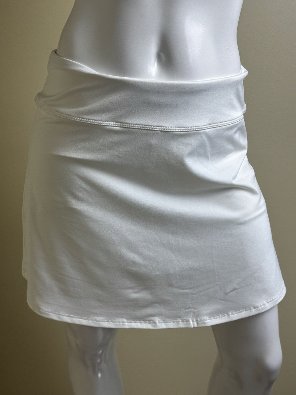 Renwick Women’s Tennis Golf Skirt Skort Sz M.  (B.154)