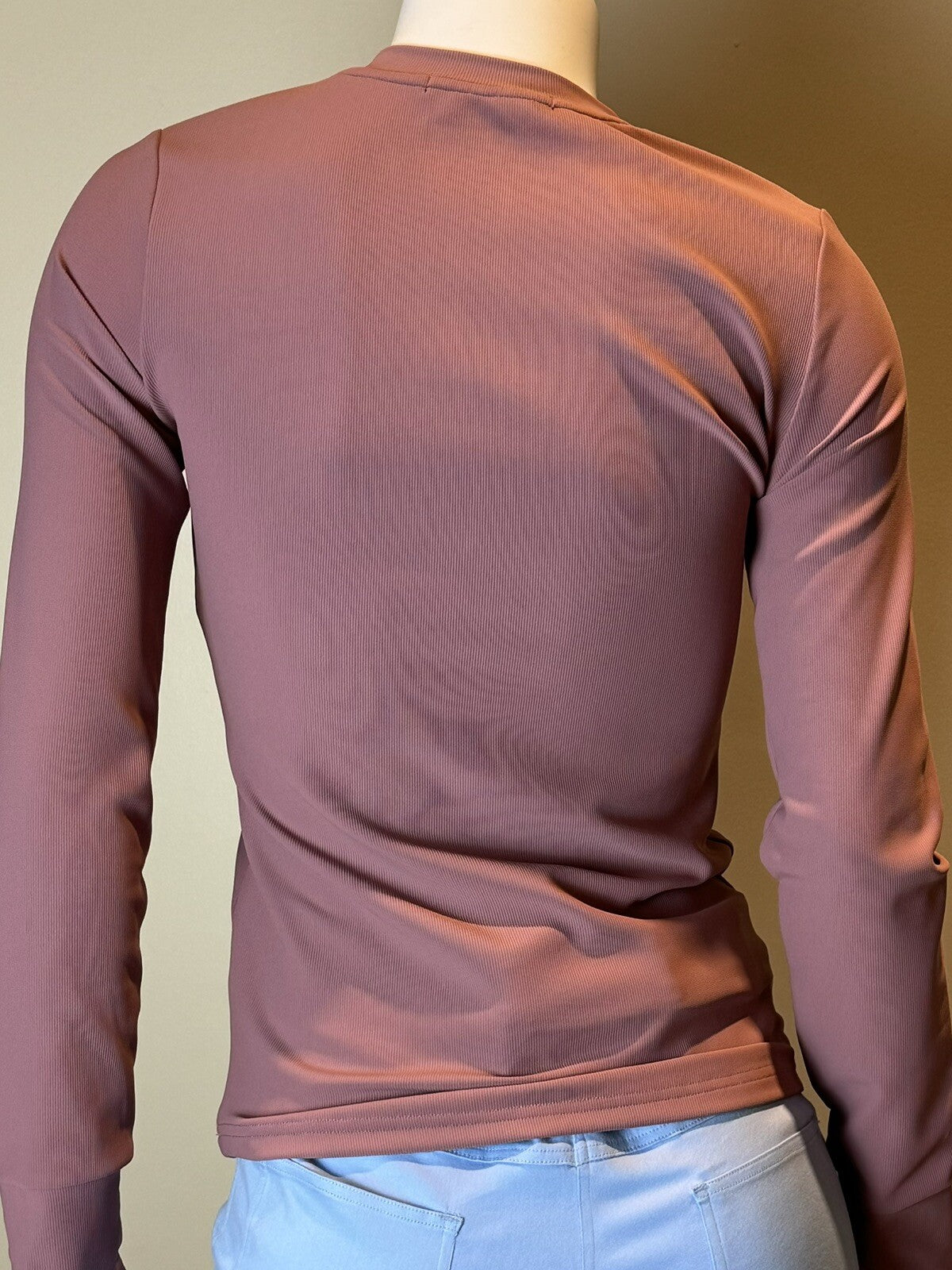 Calliope Women’s Mauve Sweatshirt Size M.    (B.53)