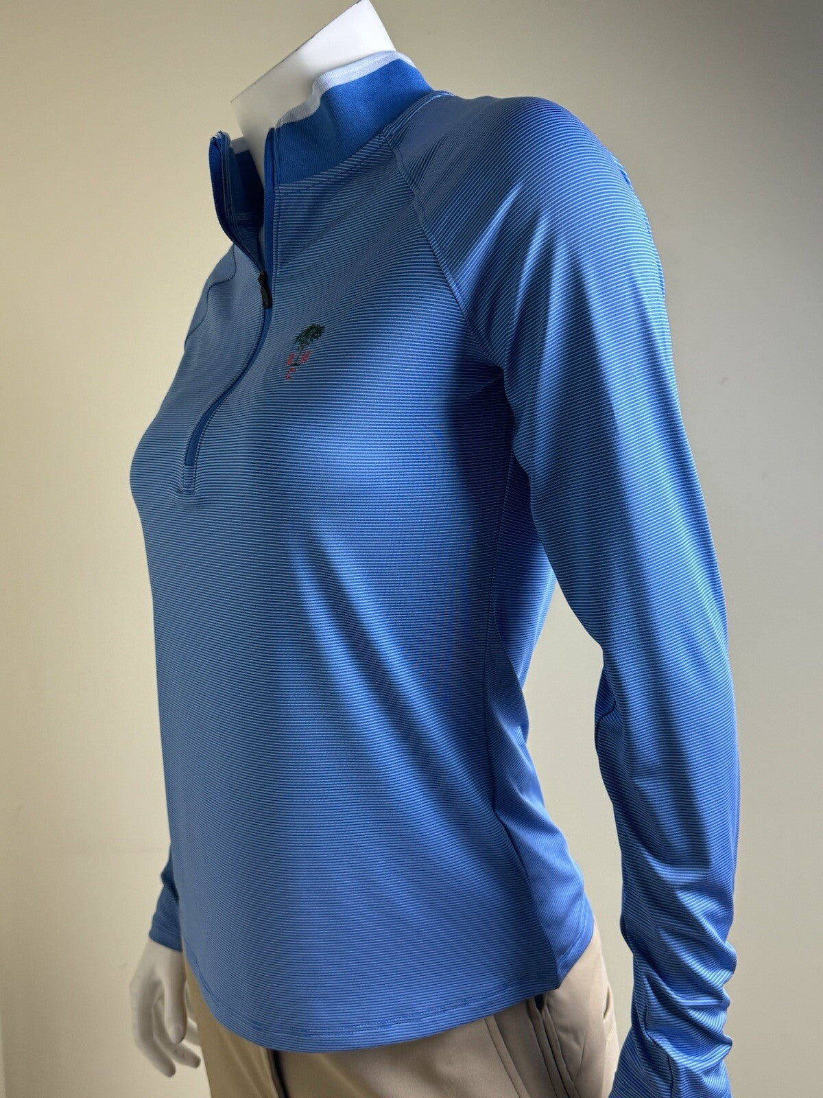 Under Armour Women's Golf Sweatshirt Blue Size S.  (B.106)