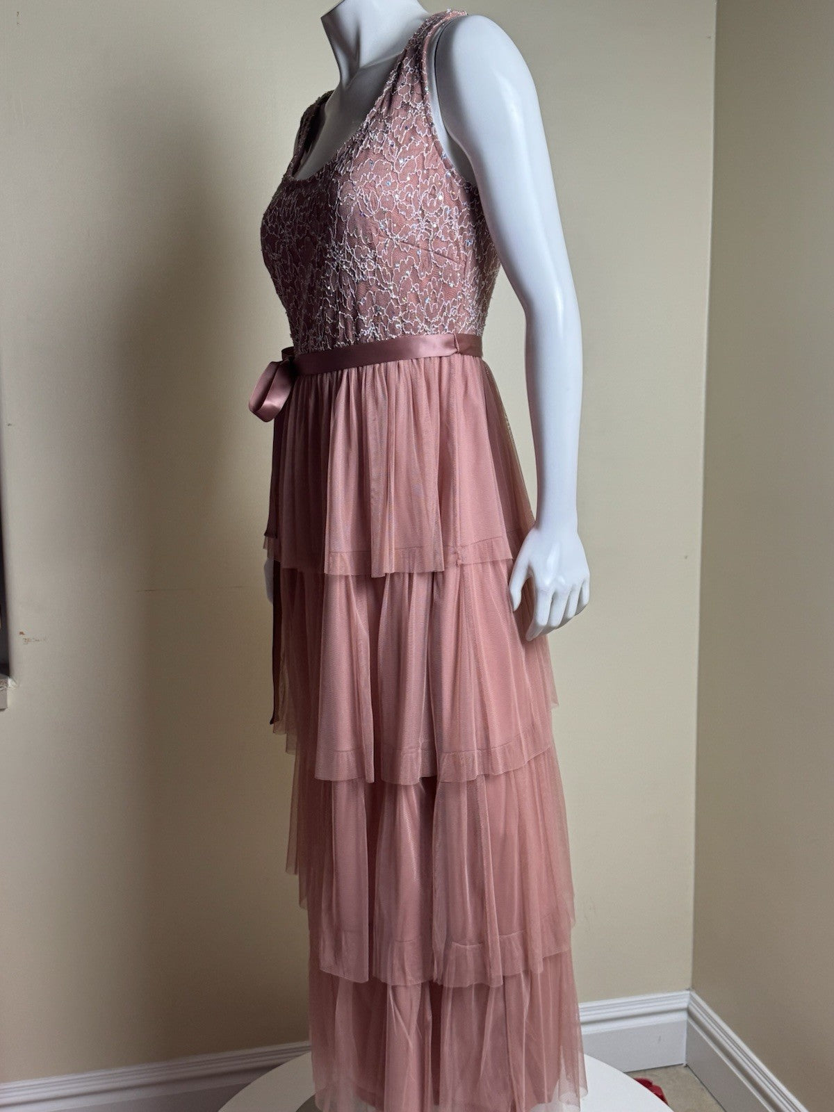 Lovely Grace Women’s Maxi Long Dress Sz M.  (B.172)