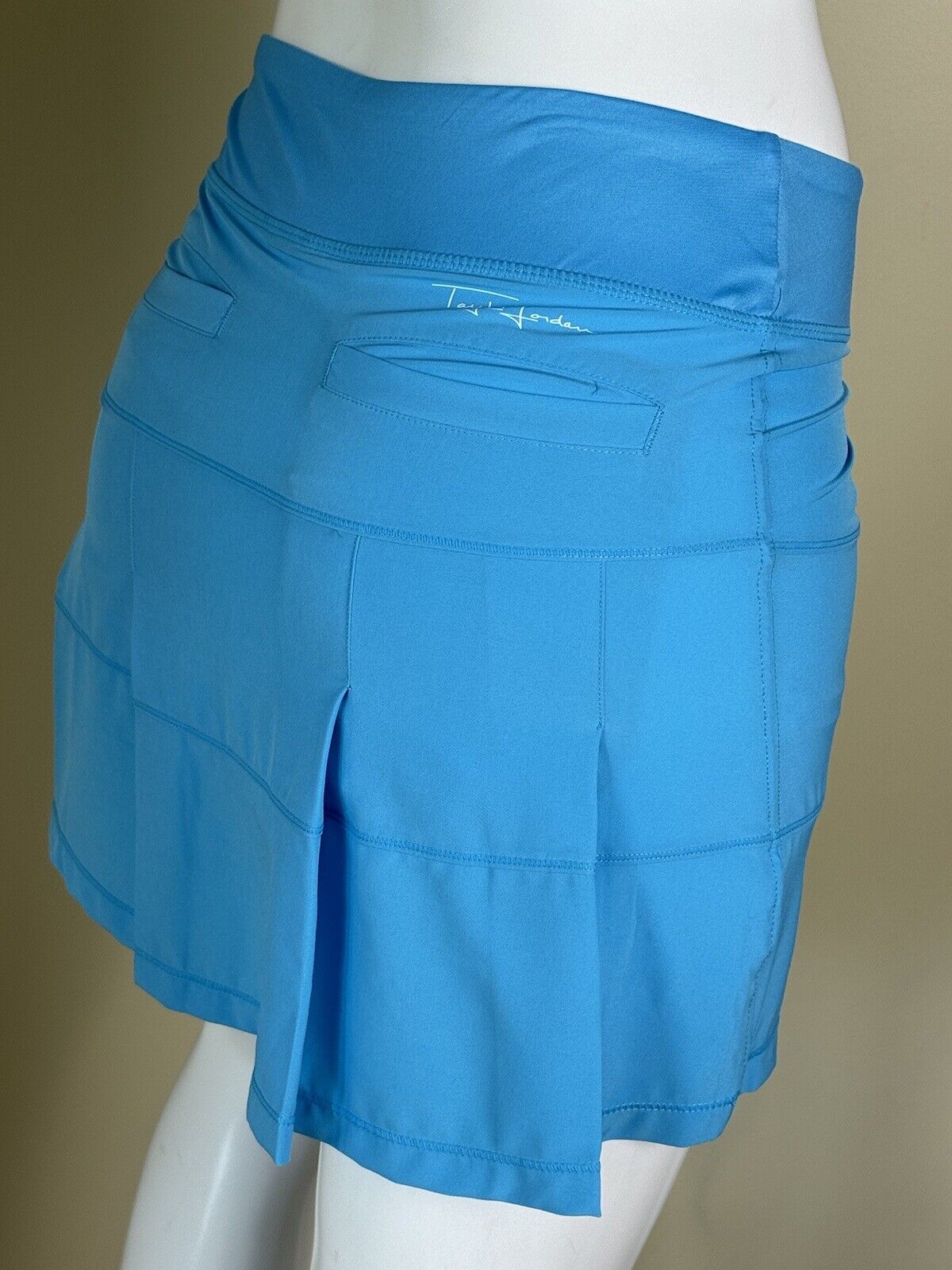 Taylor Jordan Skirt Skort Sz 2 Stretch Tennis/Golf. (74)