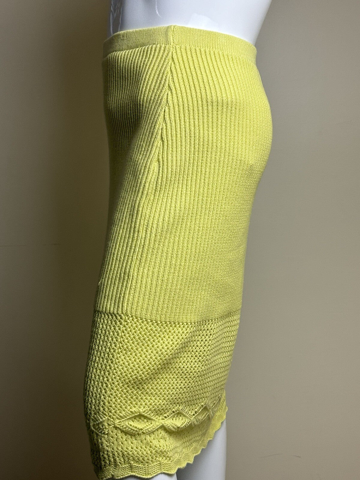 House of Harlow Women’s Knit Midi Skirt Sz L. (B.105)