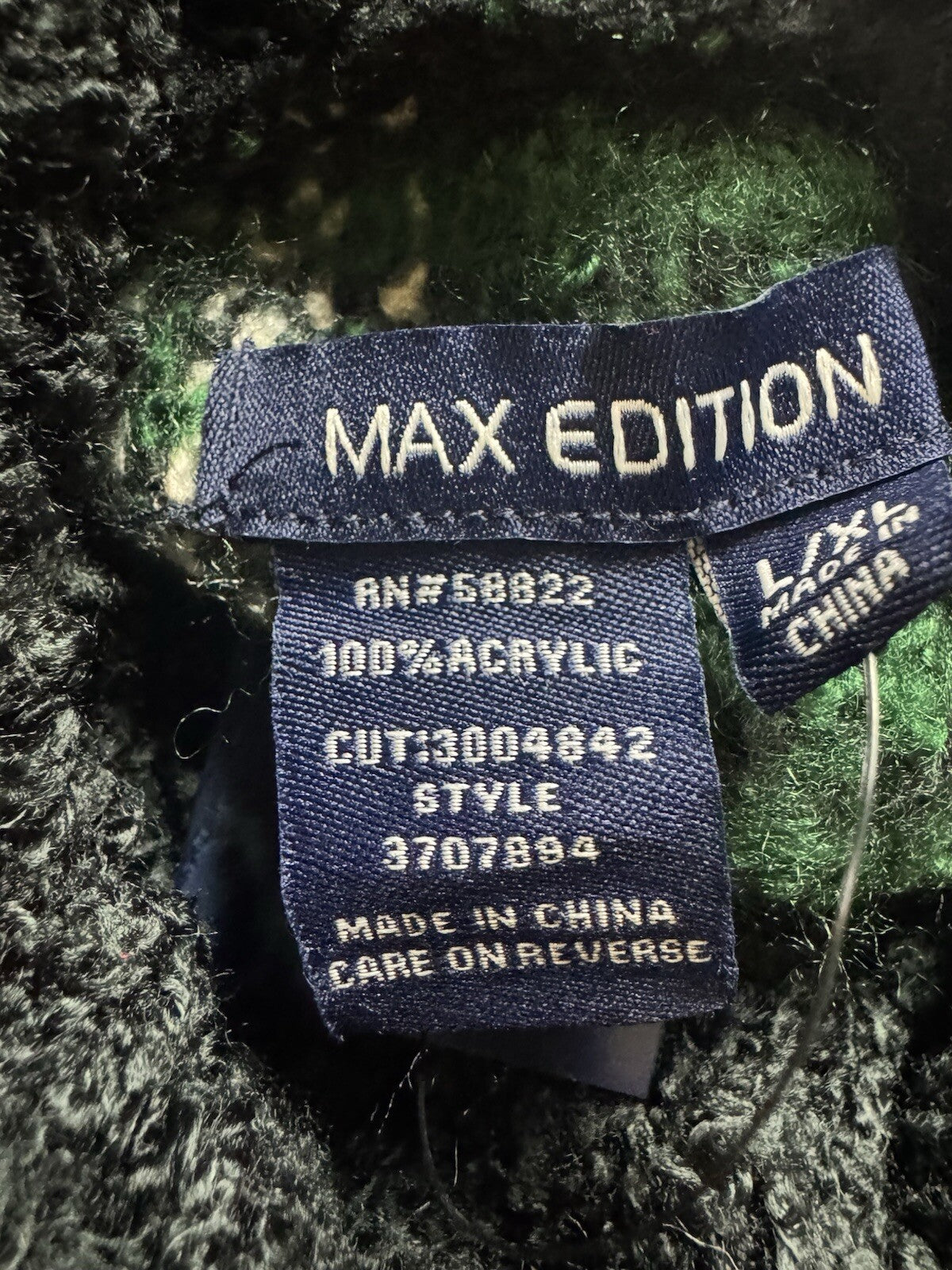 $98 MAX EDITION WOMAN’S GREEN & BLACK PLAID PONCHO SZ S/M. (B.123)