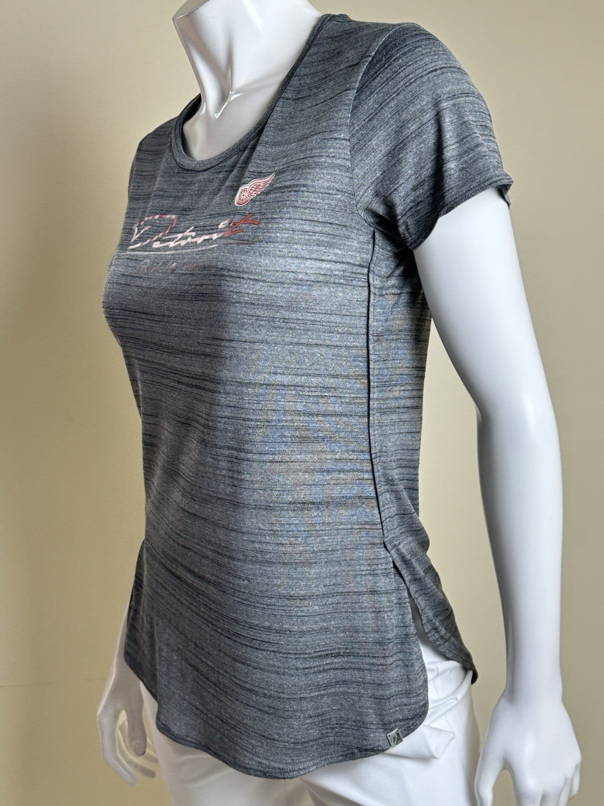 LeverWear Women's Detroit Logo T-shirt Sz M   (B.172)