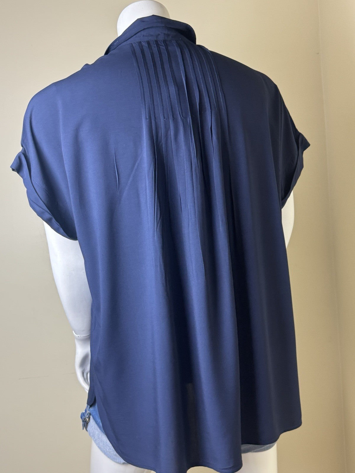 $48 Casa Cabana Womens Button Down Shirt Size M  (B.155)