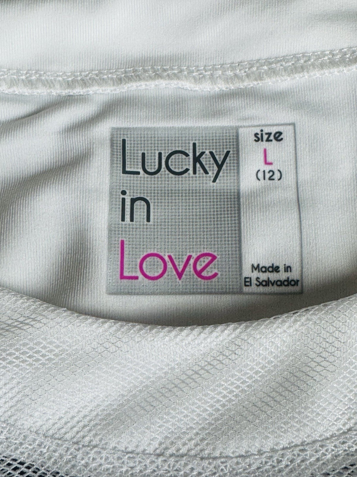 Lucky In Love Women’s Golf Mesh Long Sleeve Shirt Sz L.      (B.187)