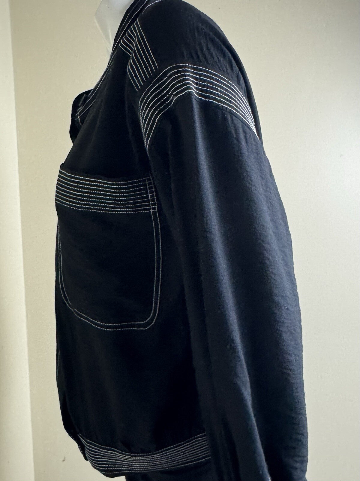 $139 DKNY Women's Contrast Stitch Banded Jacket Size M  (B.143)