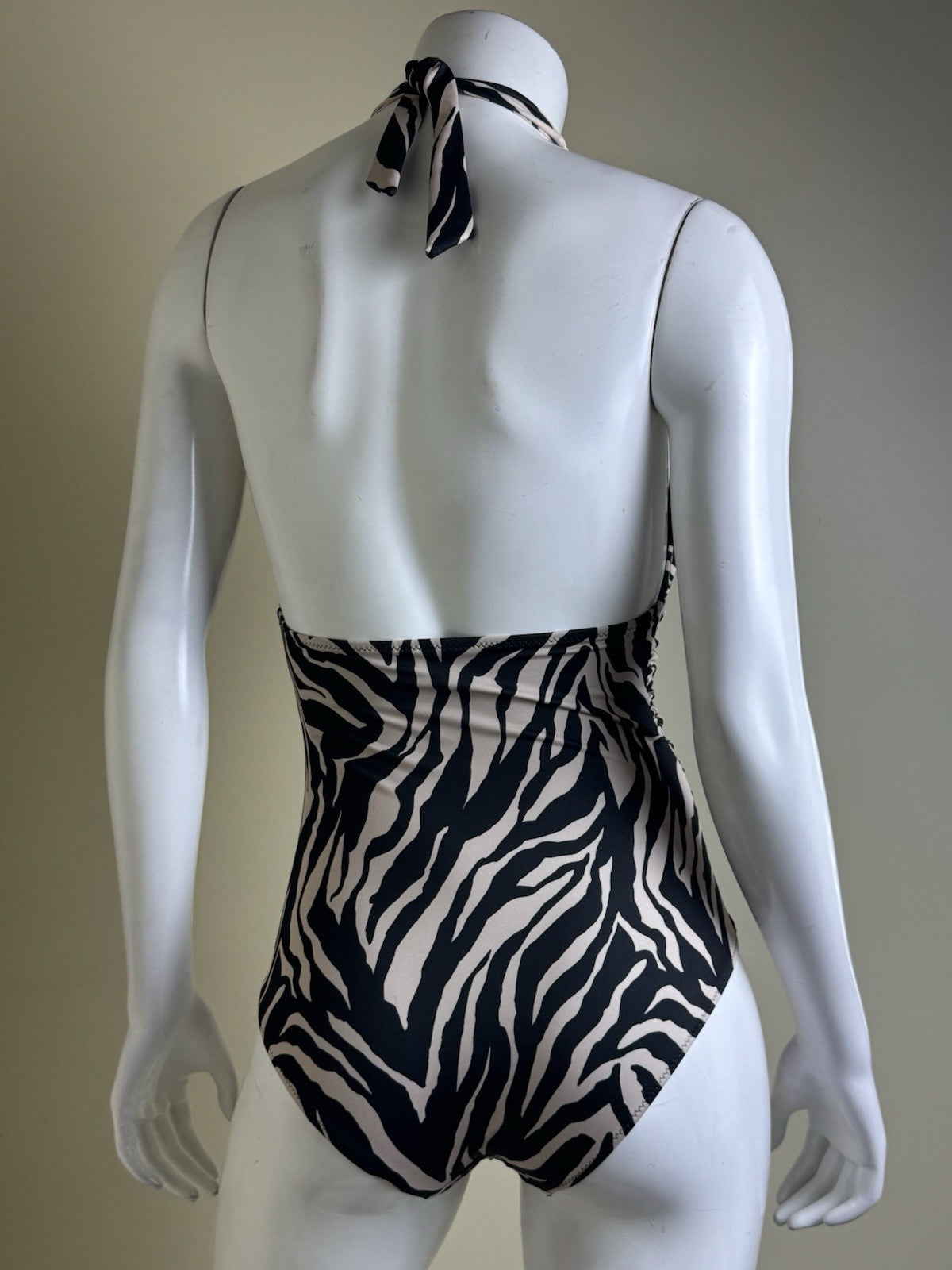 $99 Gottex Women's Leopard One Piece Swimsuit Size 10      (B.150)