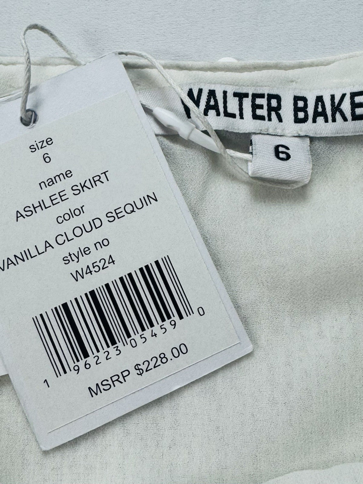 $228 Walter Baker Ashlee Skirt Vanilla Sequin Size 6   (B.152)