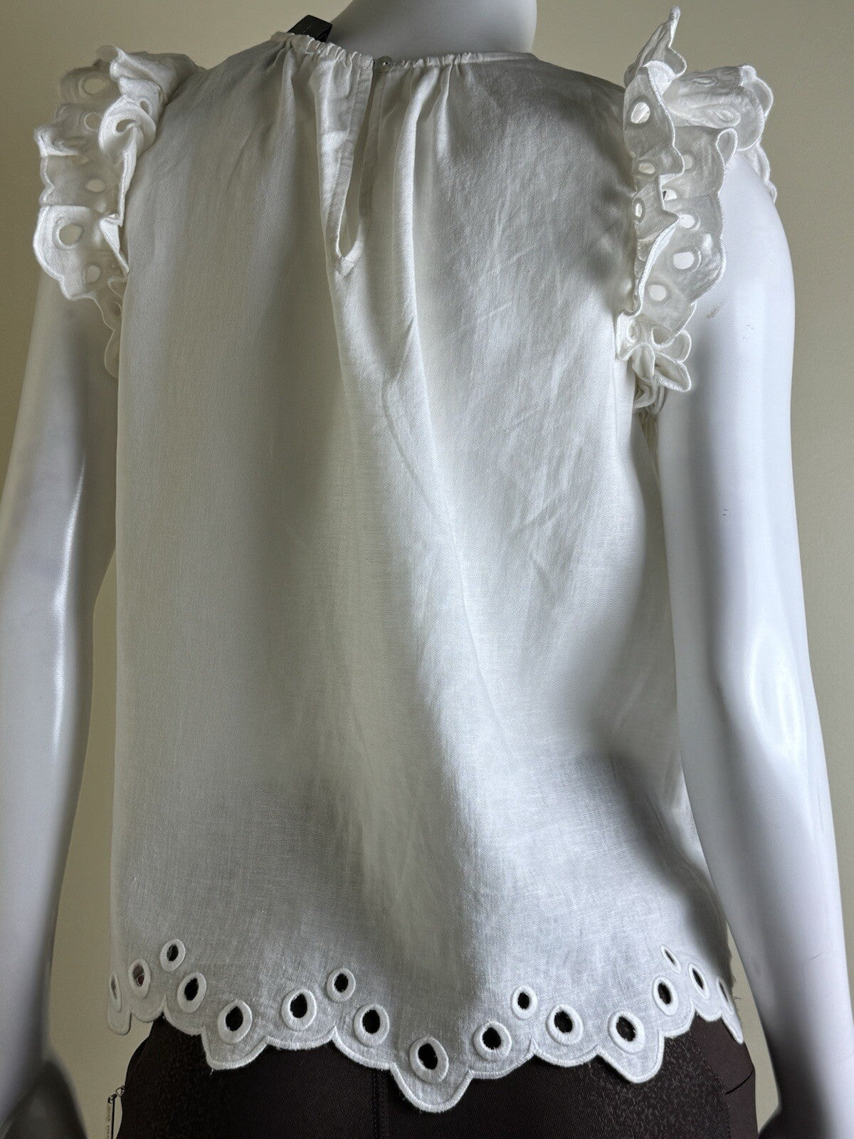 $245 Elie Tahari Women’s White Ruffled Sleeves Blouse Top Sz S. (B.85)
